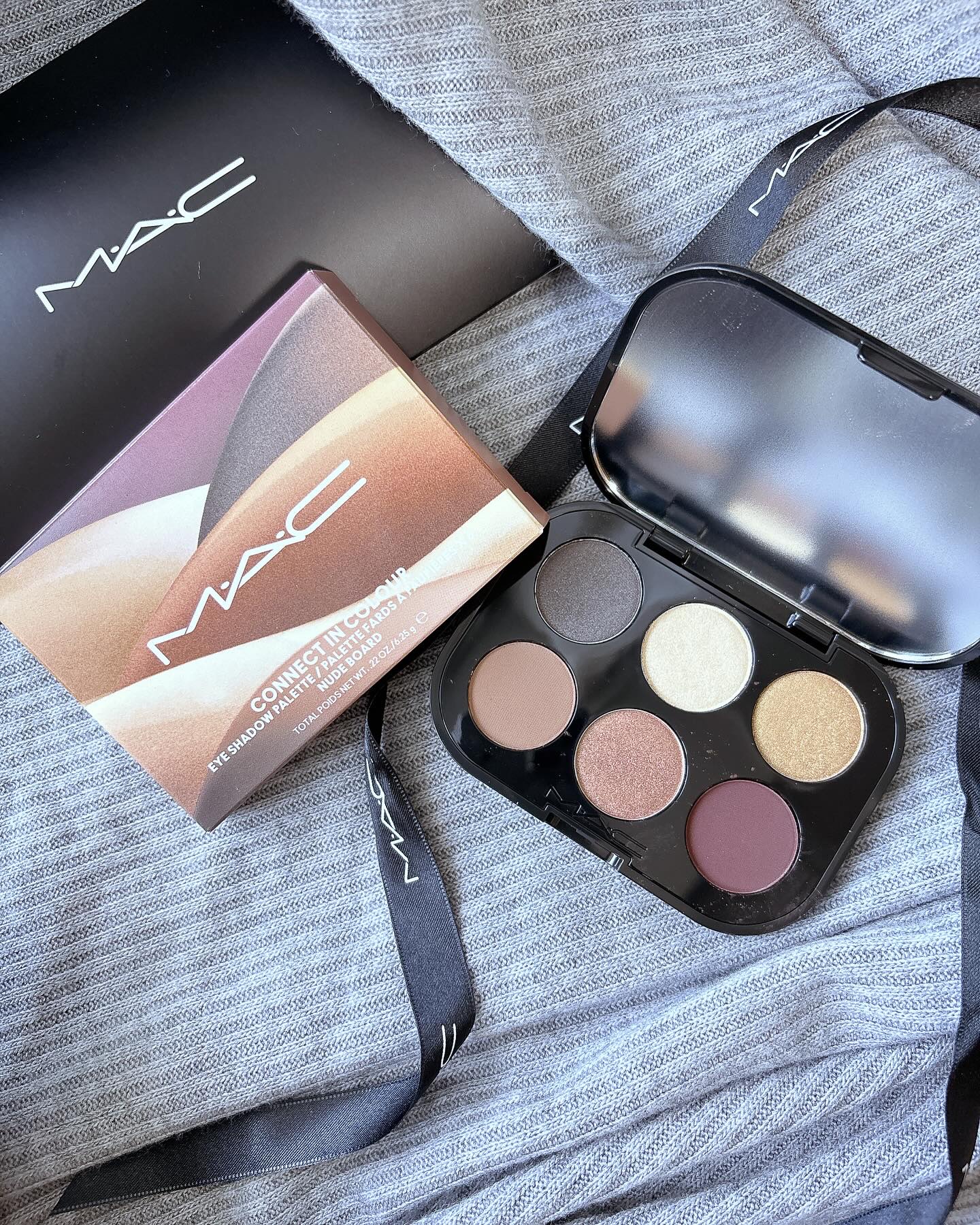 コネクト イン カラー アイシャドウ パレット × 6 ヌードボード/M・A・C/アイシャドウパレットを使ったクチコミ（2枚目）