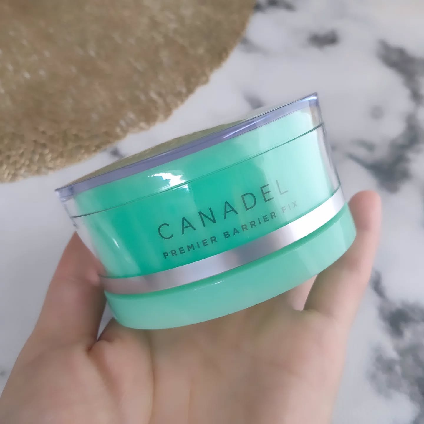 プレミアバリアフィックス /CANADEL/オールインワン化粧品を使ったクチコミ（3枚目）