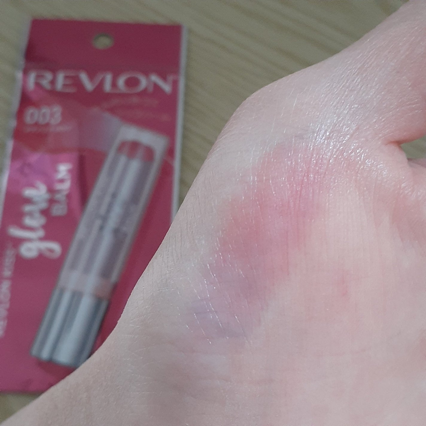 レブロン キス グロウ バーム N/REVLON/口紅を使ったクチコミ(4枚目)