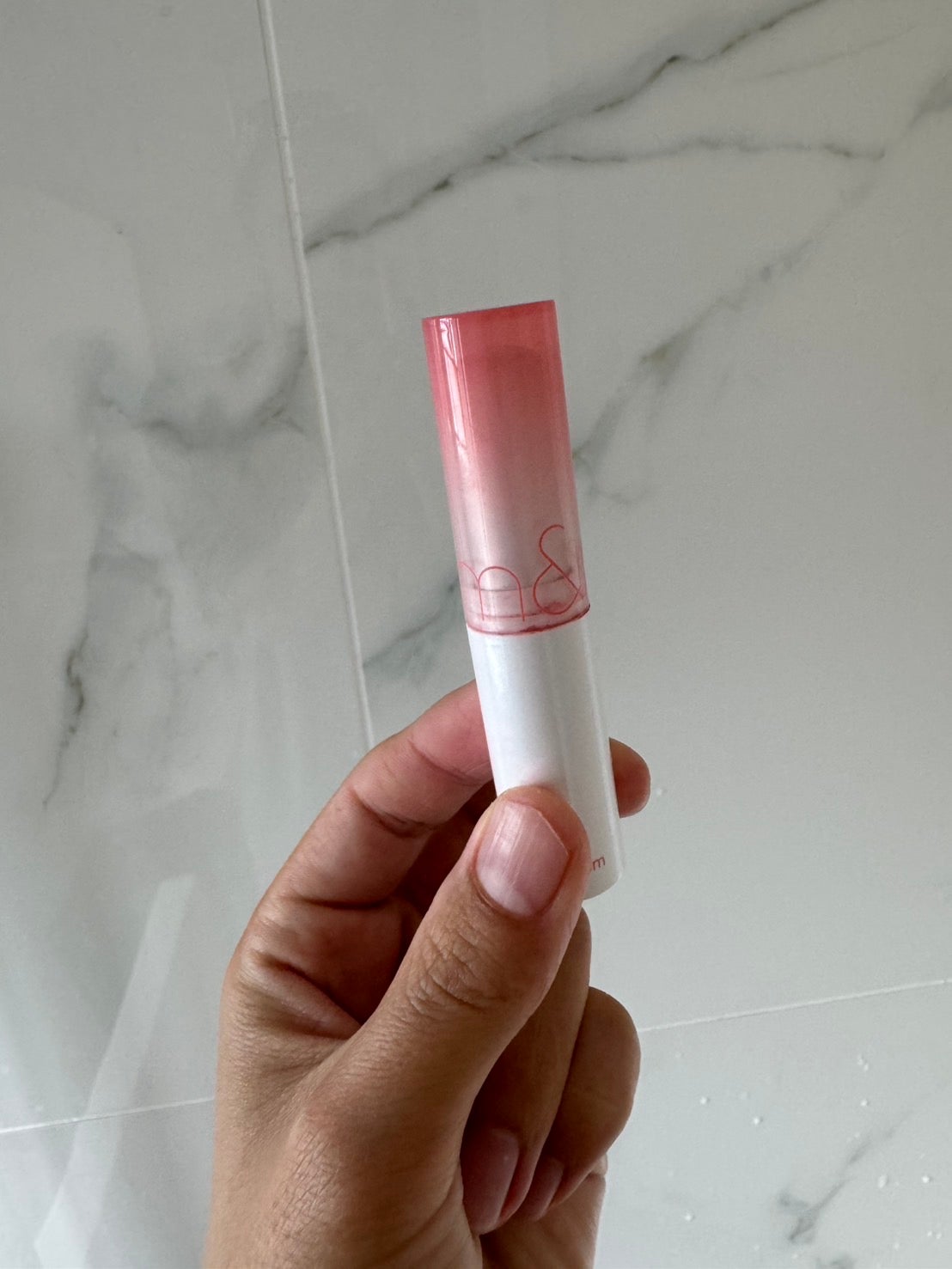 グラスティングメルティングバーム/rom&nd/リップバームを使ったクチコミ(1枚目)