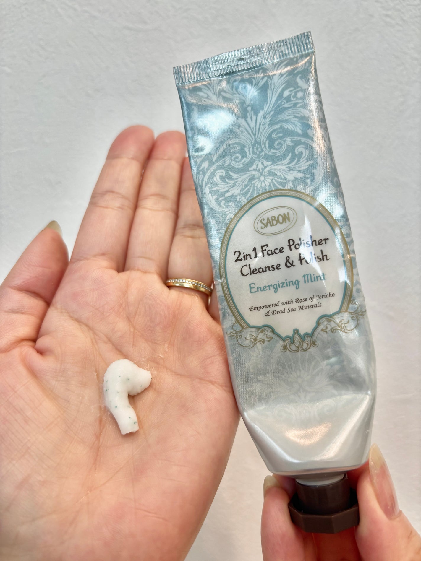 フェイスポリッシャー リフレッシング(ミント)/SABON/スクラブ・ゴマージュを使ったクチコミ(2枚目)