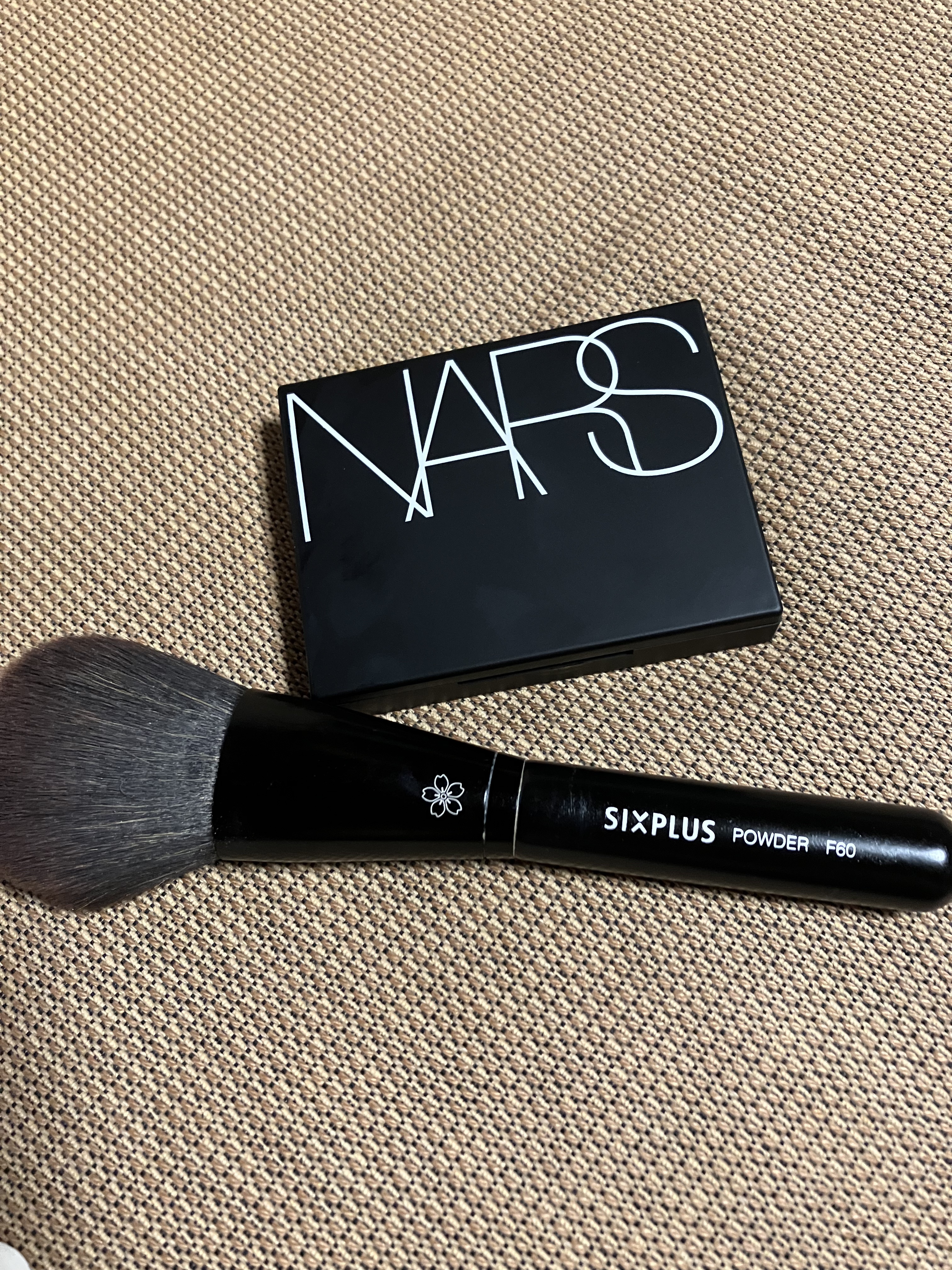 ライトリフレクティングセッティングパウダー　プレスト　N/NARS/プレストパウダーを使ったクチコミ（1枚目）