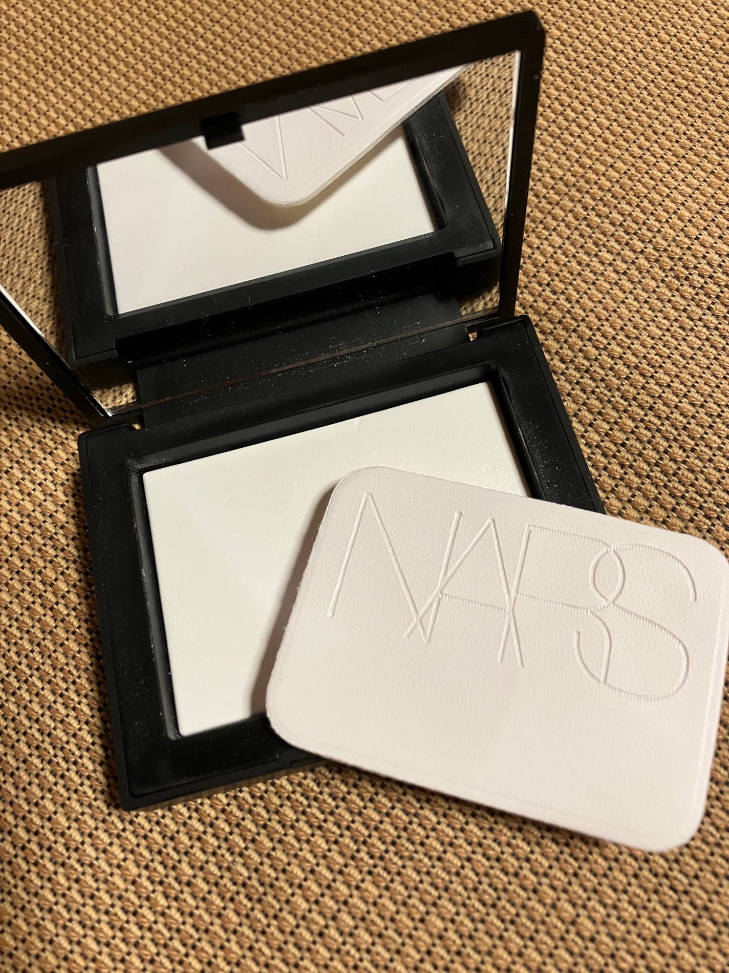 ライトリフレクティングセッティングパウダー プレスト N/NARS/プレストパウダーを使ったクチコミ(3枚目)