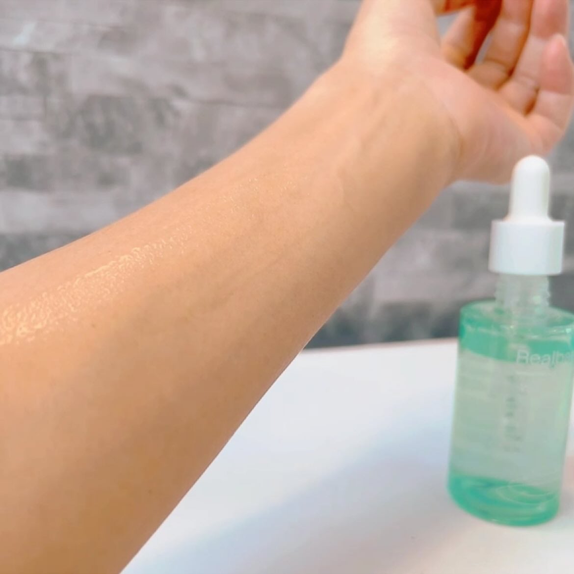 ウォータリー ヒアル セラム/Real Barrier/美容液を使ったクチコミ(5枚目)