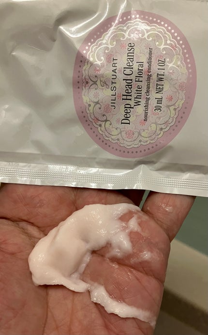 ディープ ヘッドクレンズ ホワイトフローラル/JILL STUART/市販シャンプーを使ったクチコミ(2枚目)