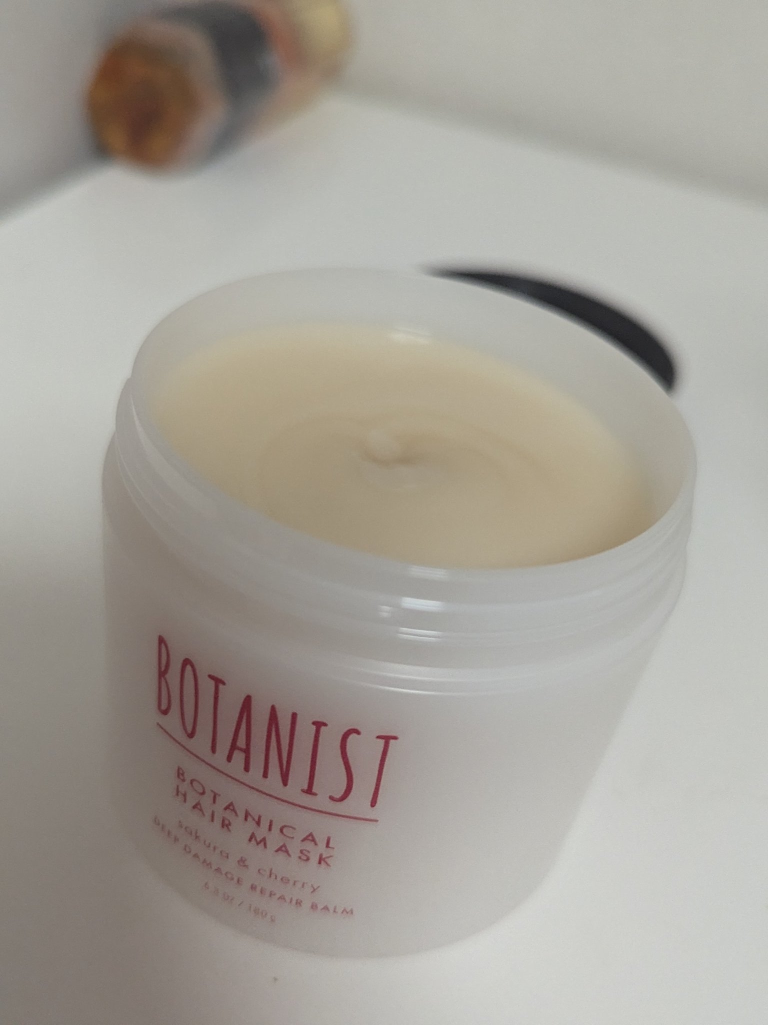 ボタニカルヘアマスク ディープダメージリペアバーム サクラ＆チェリーの香り/BOTANIST/ヘアバームを使ったクチコミ（3枚目）