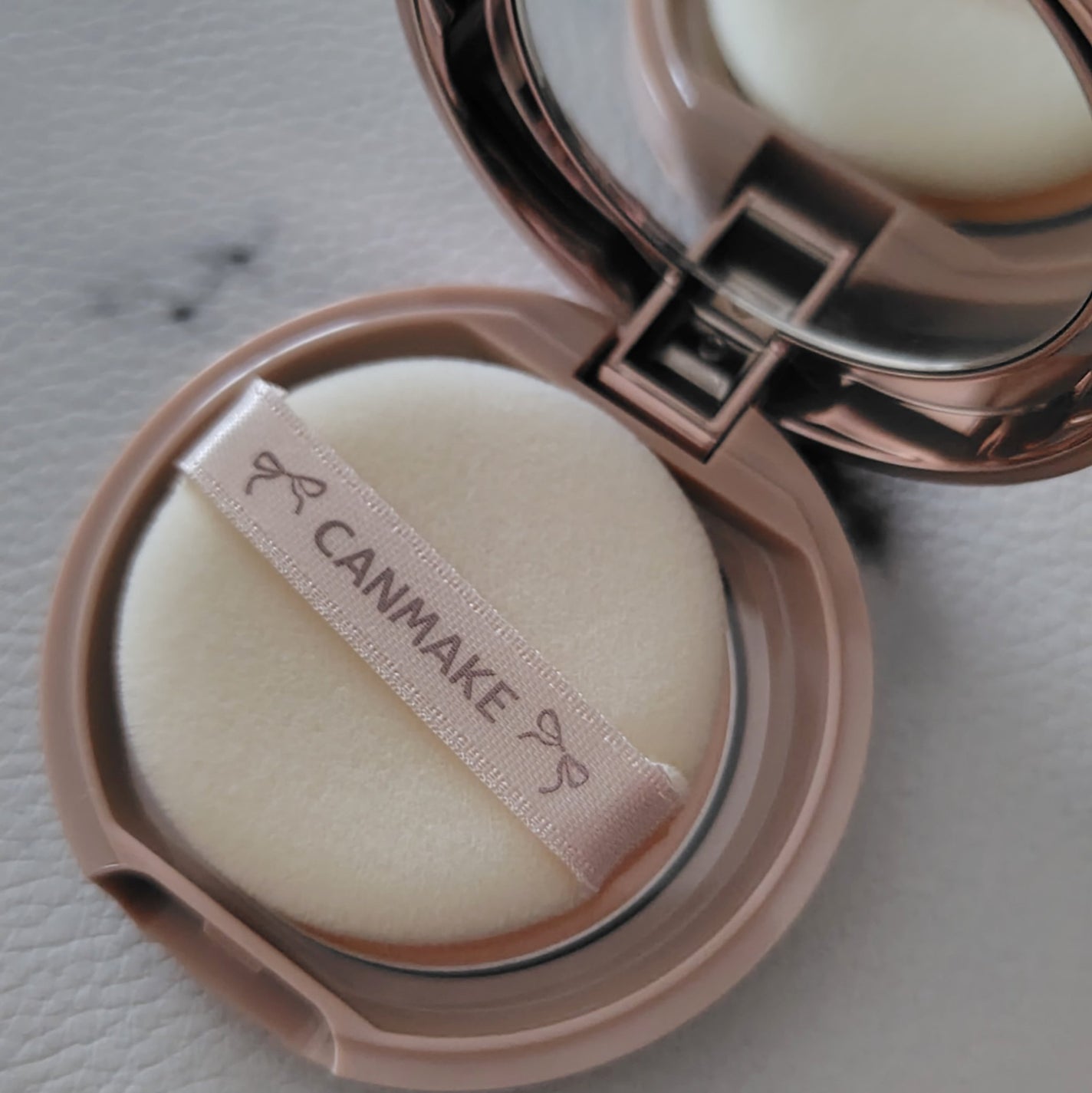 マシュマロフィニッシュパウダー mini/キャンメイク/フェイスパウダーを使ったクチコミ(3枚目)