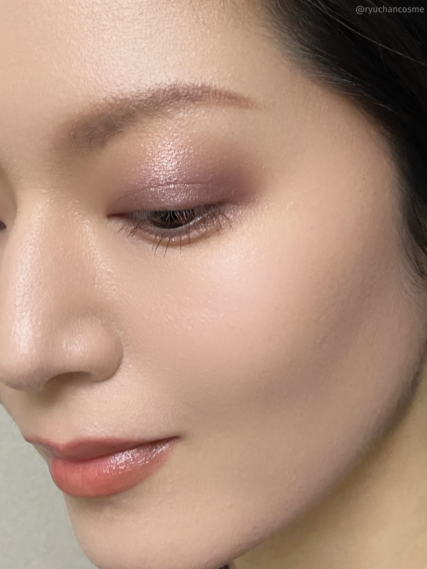 モノクローム ウェイトレス リップカラー(スムース ナイロン) B109 アマラント（ブラウンシリーズ）/PRADA BEAUTY/口紅を使ったクチコミ（3枚目）