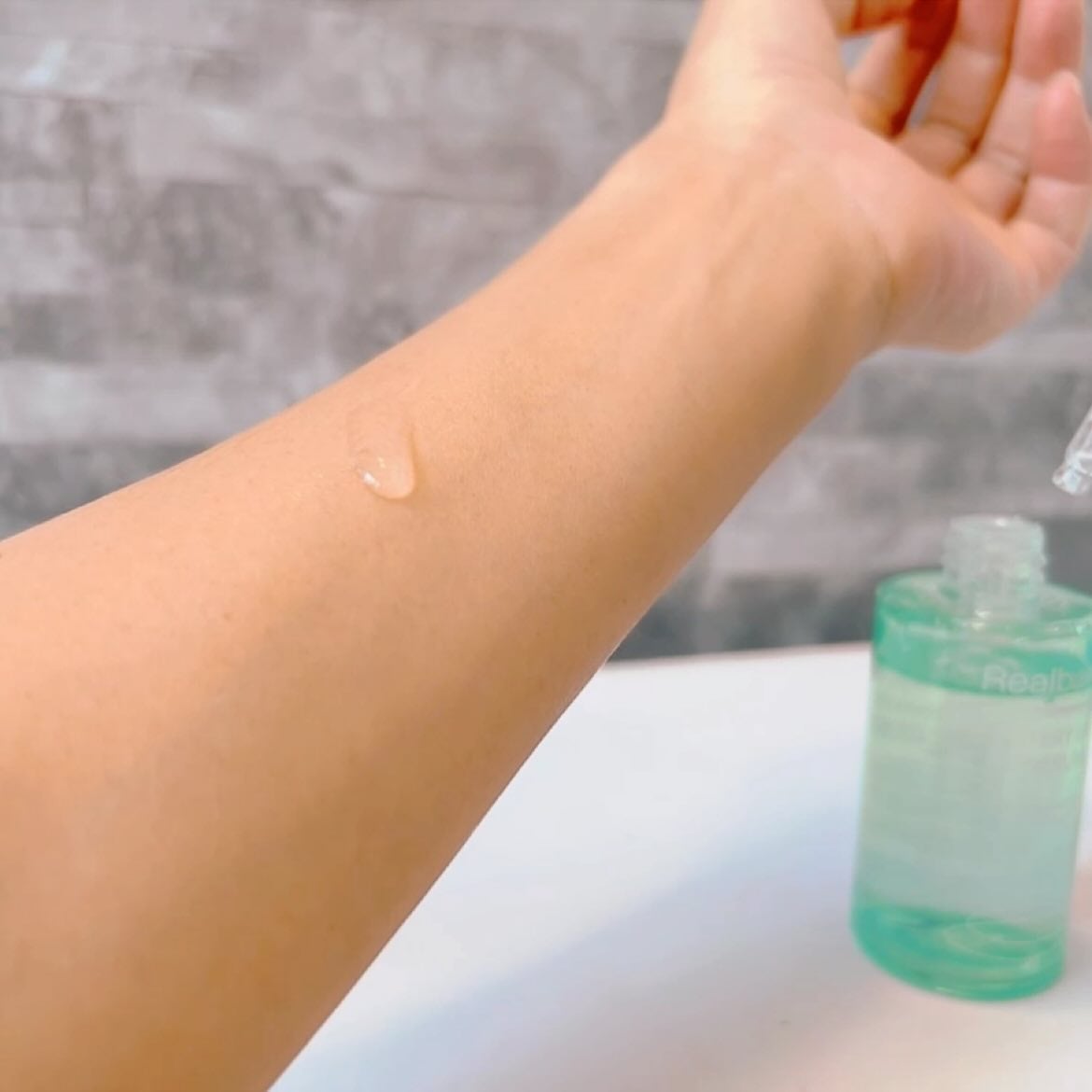 ウォータリー ヒアル セラム/Real Barrier/美容液を使ったクチコミ(4枚目)