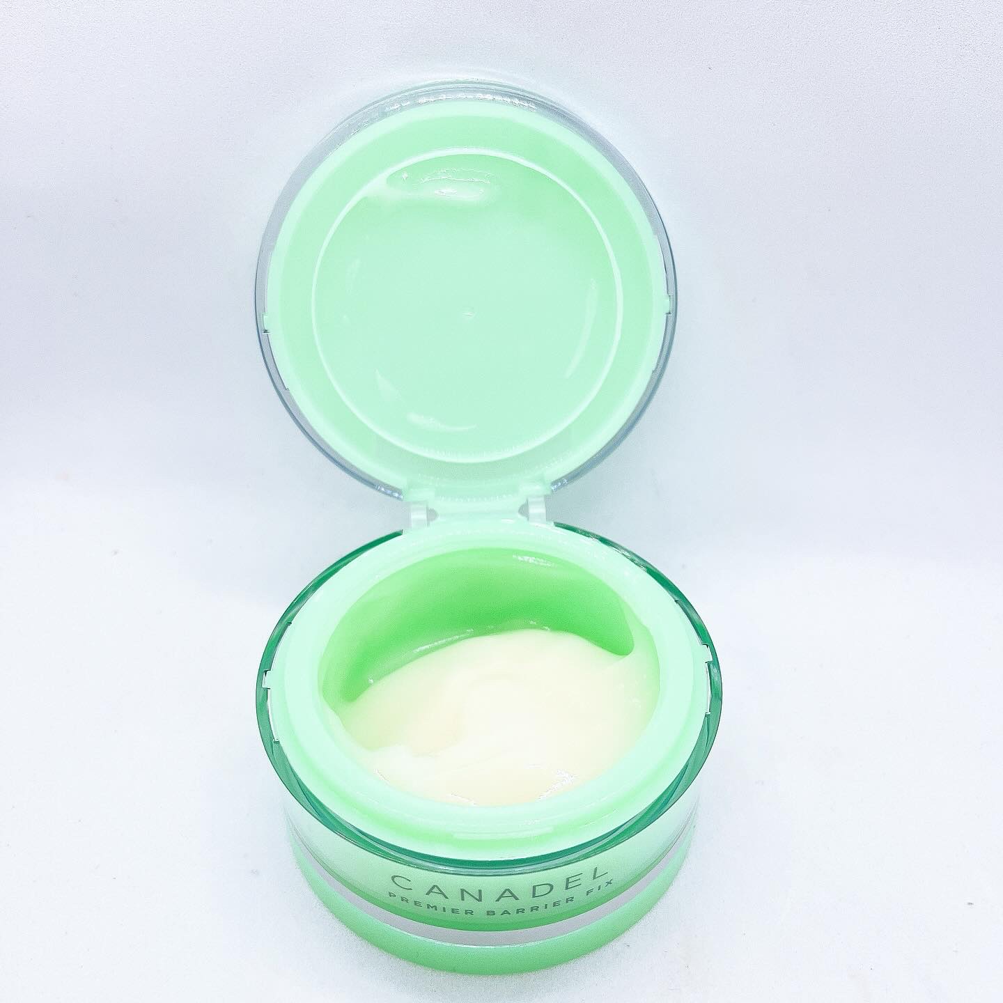 プレミアバリアフィックス /CANADEL/オールインワン化粧品を使ったクチコミ（2枚目）