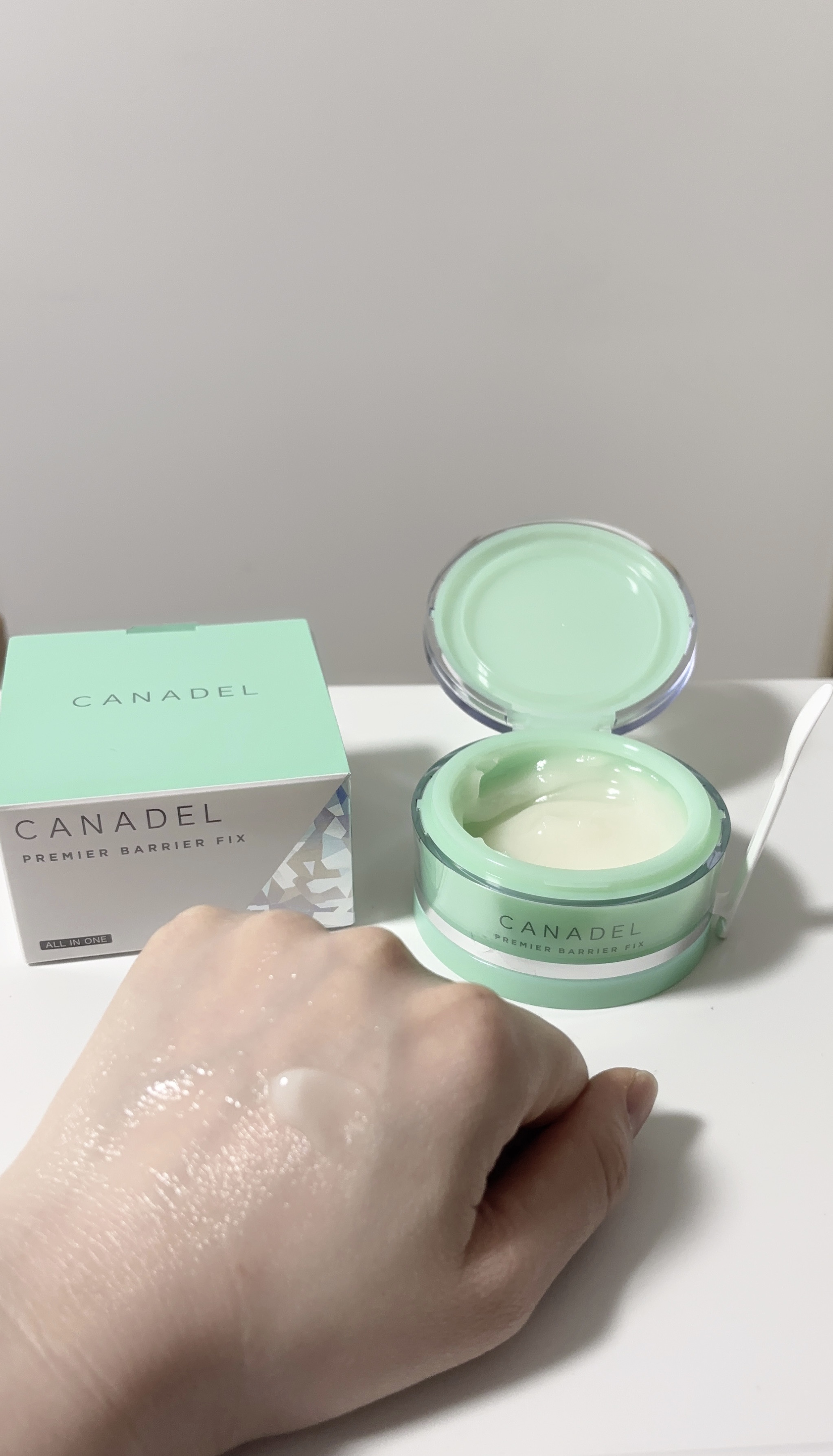 プレミアバリアフィックス /CANADEL/オールインワン化粧品を使ったクチコミ（2枚目）