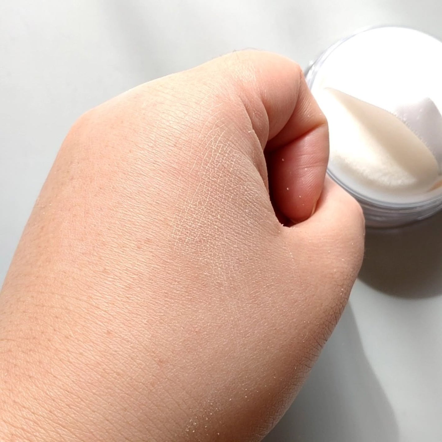 プライバシーUVパウダー50/プライバシー/ルースパウダーを使ったクチコミ(5枚目)