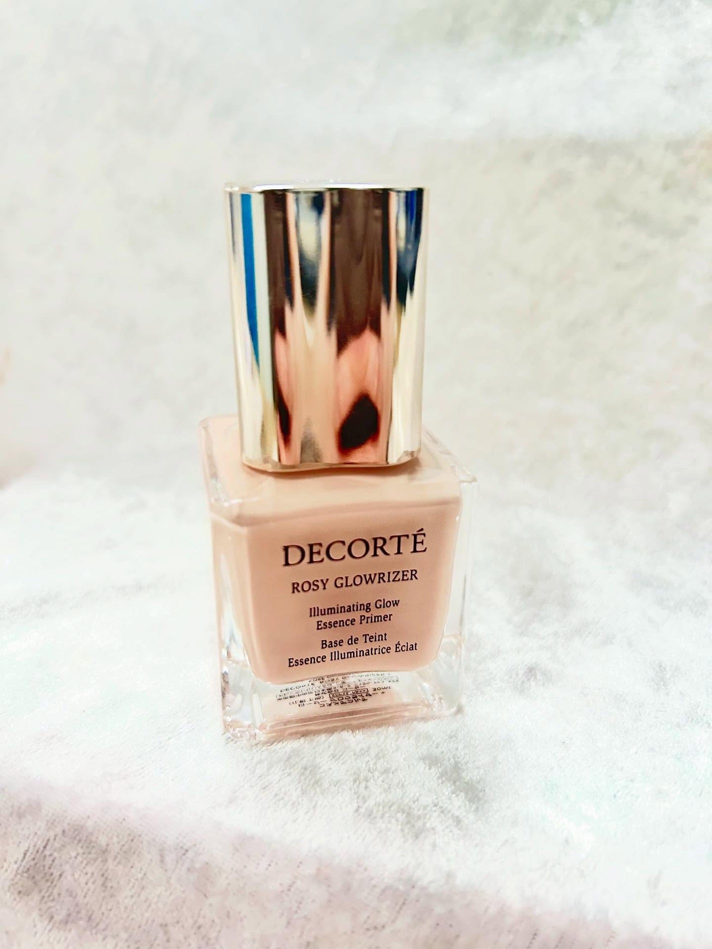 美的 on LIPS 「“くすみも毛穴も光でぼかす”透けるような“血色ツヤ肌”を叶える..」(1枚目)