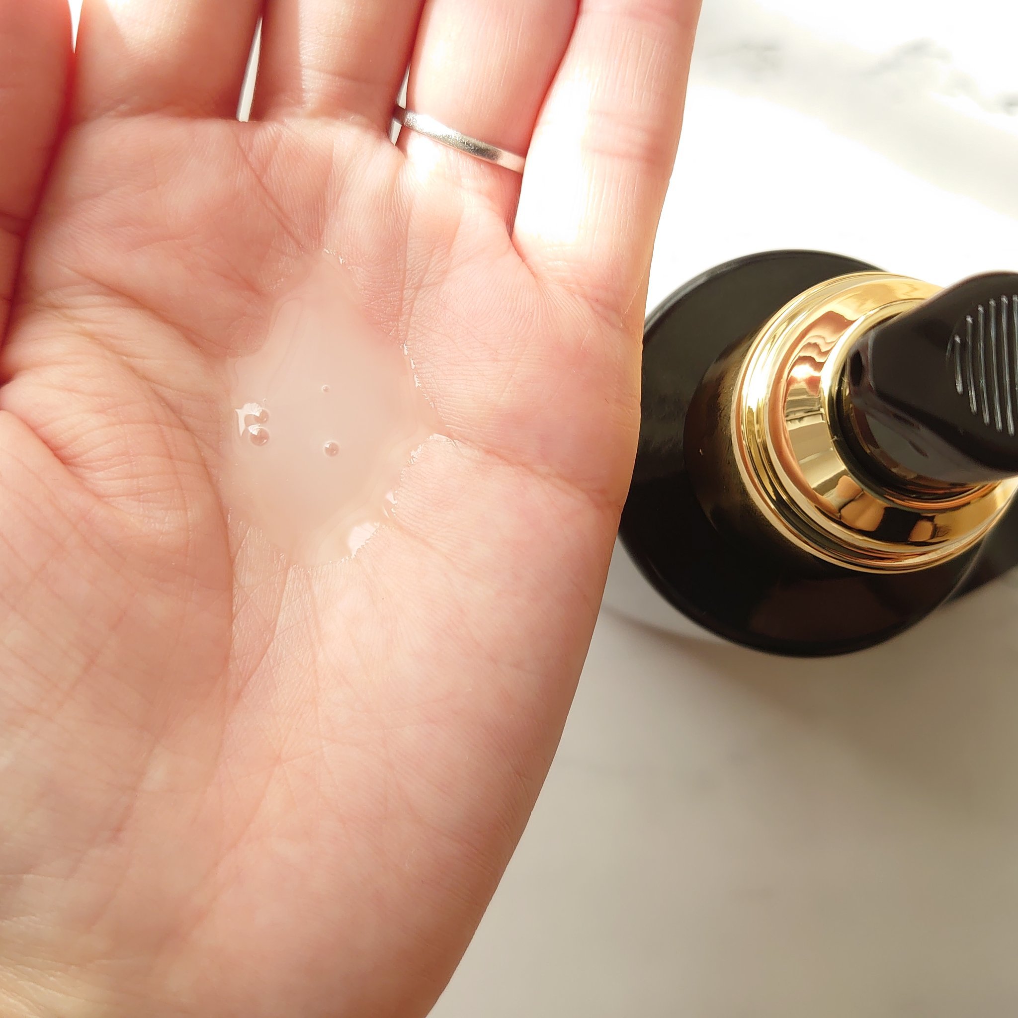 SHISEIDO フューチャーソリューション LX コンセントレイティッド ブライトニングソフナー/SHISEIDO/乳液を使ったクチコミ（2枚目）