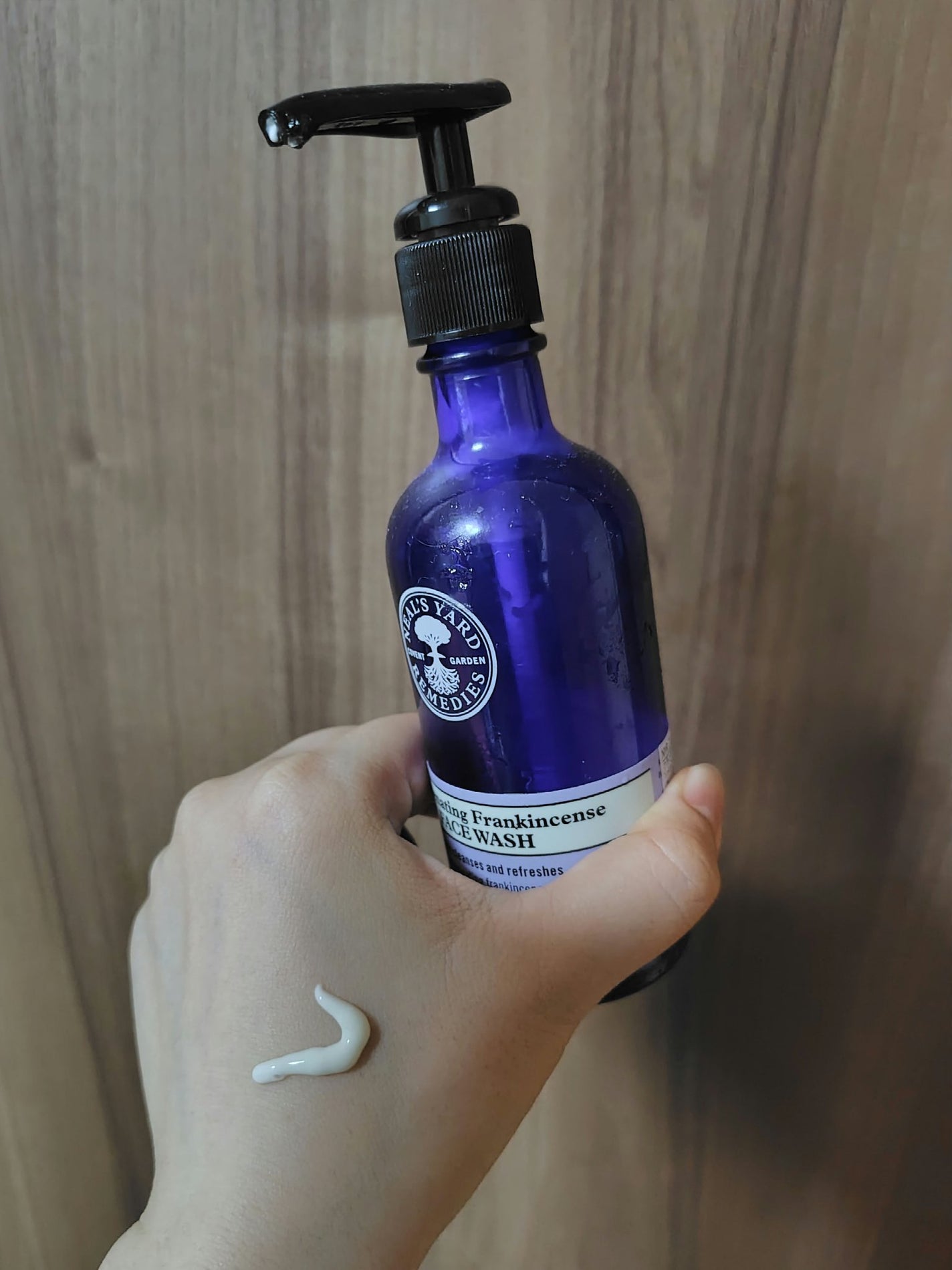 フランキンセンスフェイシャルウォッシュ/ニールズヤード レメディーズ/その他洗顔料を使ったクチコミ(2枚目)