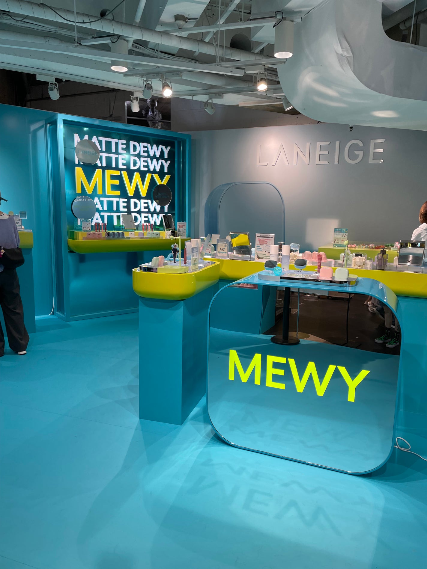 しのち☀️ on LIPS 「渋谷ロフトでラネージュのPOPUPが6月30日までやってるよん..」(3枚目)