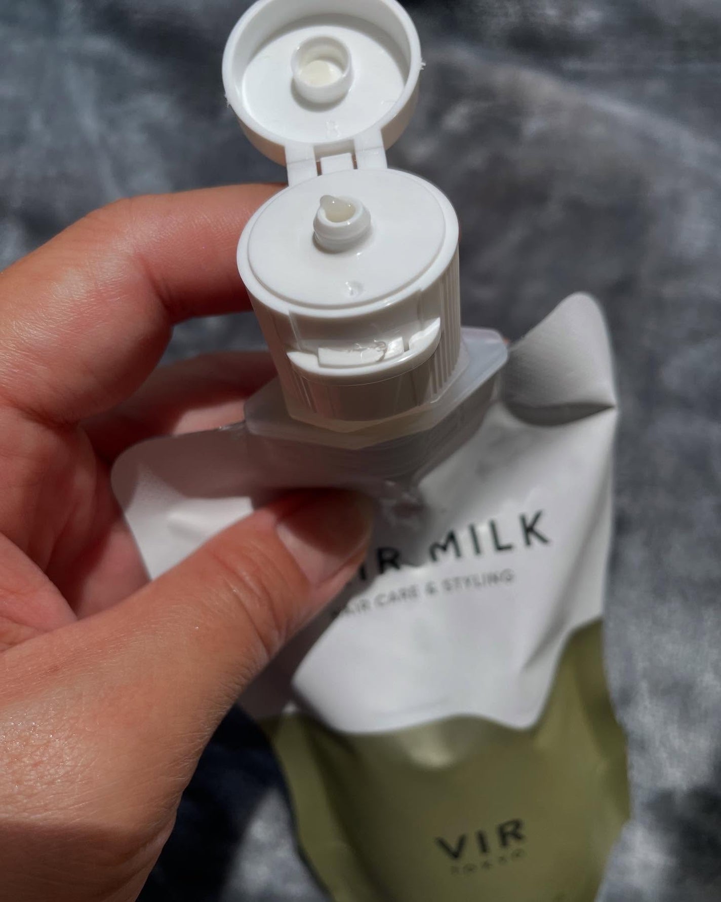 ぱぴ子/フォロバ100/ on LIPS 「VIRTOKYOデュアルヘアミルク120mlパッケージが珍しい..」(2枚目)