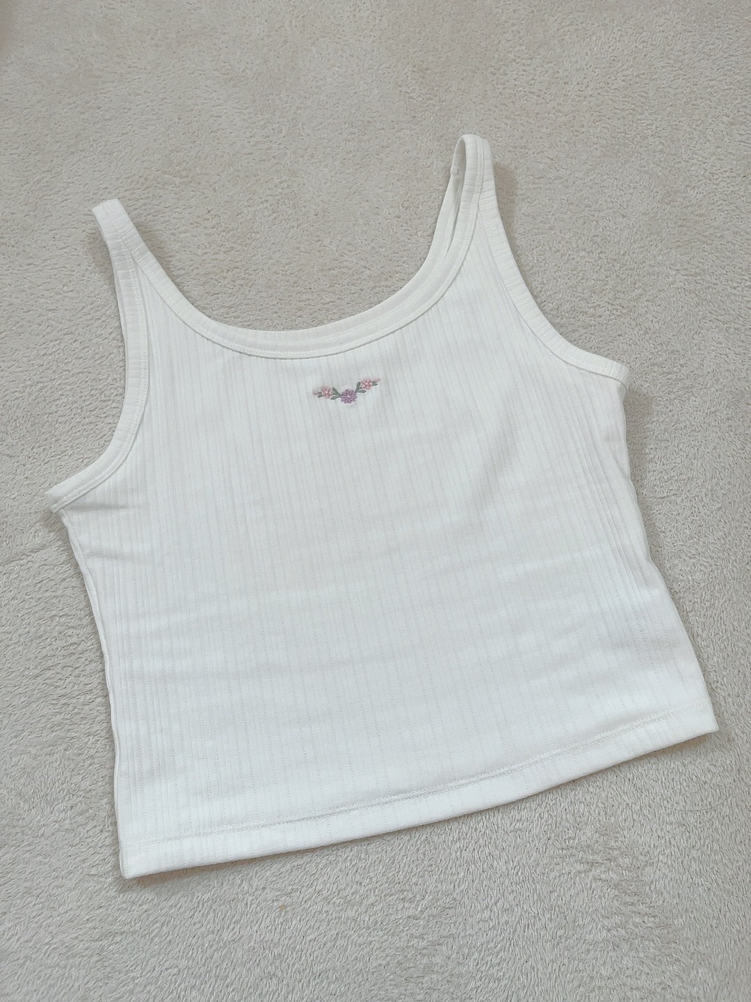 コットンブレンドクロップドタンクトップ [ドライ][フラワー]/ジーユー/その他を使ったクチコミ（2枚目）