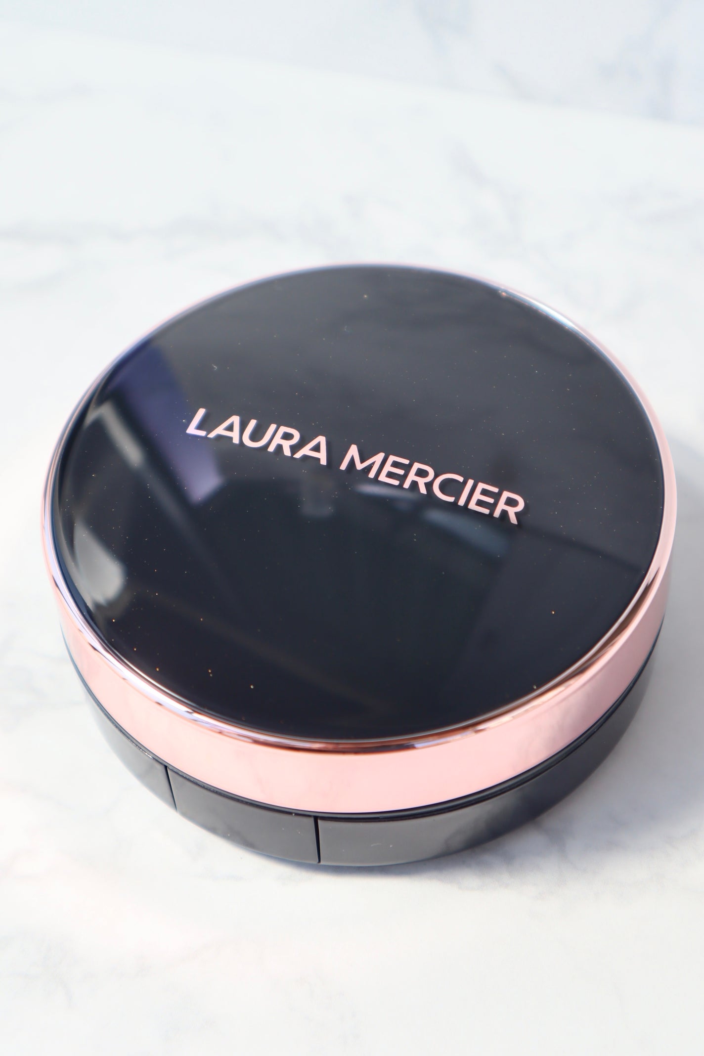 フローレス ルミエール ラディアンス パーフェクティング クッション/ローラ メルシエ/クッションファンデーションを使ったクチコミ(2枚目)