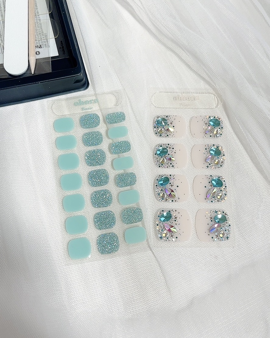 セミキュアジェルネイル(ペディキュア) PP-016 P Azure (1周年記念コレクション)/ohora/ネイルシールを使ったクチコミ（2枚目）