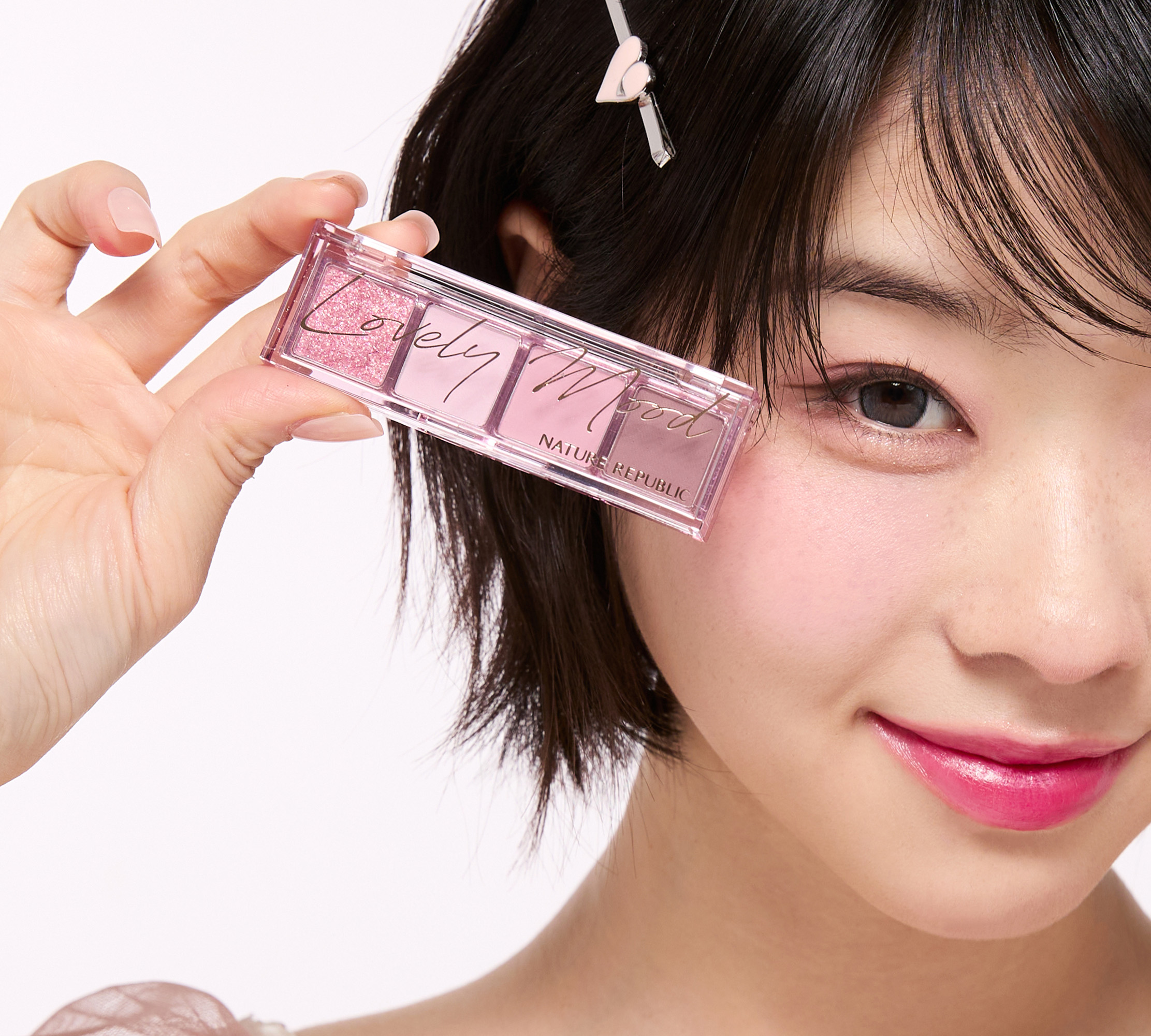 旅行にも持ち運びしやすい必要なカラーだけ
詰め込んだコンパクトサイズ✈🍓

03クールピンク
血色感のあるカラーで色気のある目元を演出


Qoo10・楽天でチェックしてみてください🛒