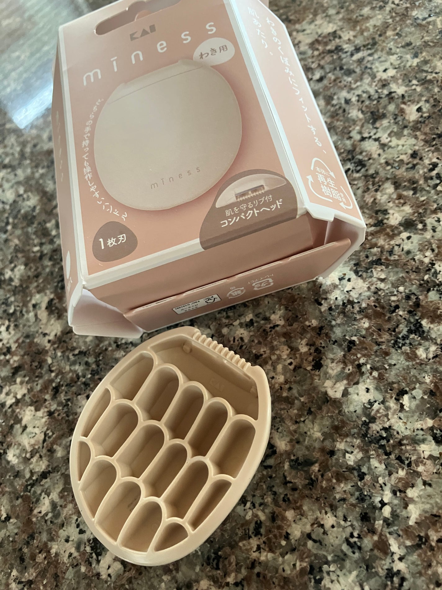 miness わき用カミソリ/貝印/シェーバーを使ったクチコミ(3枚目)