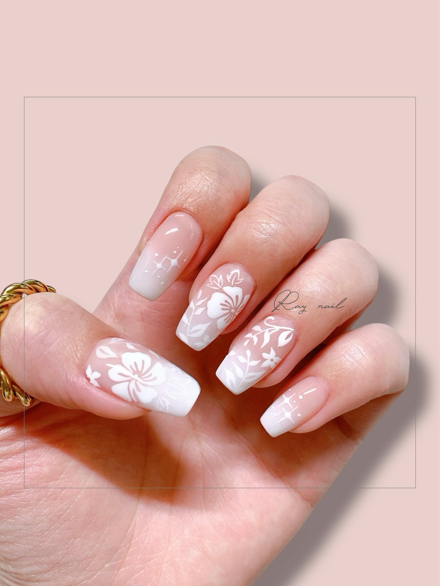 mizuki꙳ネイリスト on LIPS 「ベイビーブーマー&ボタニカルネイル🌺🌿やり方はこちら👇http..」(1枚目)