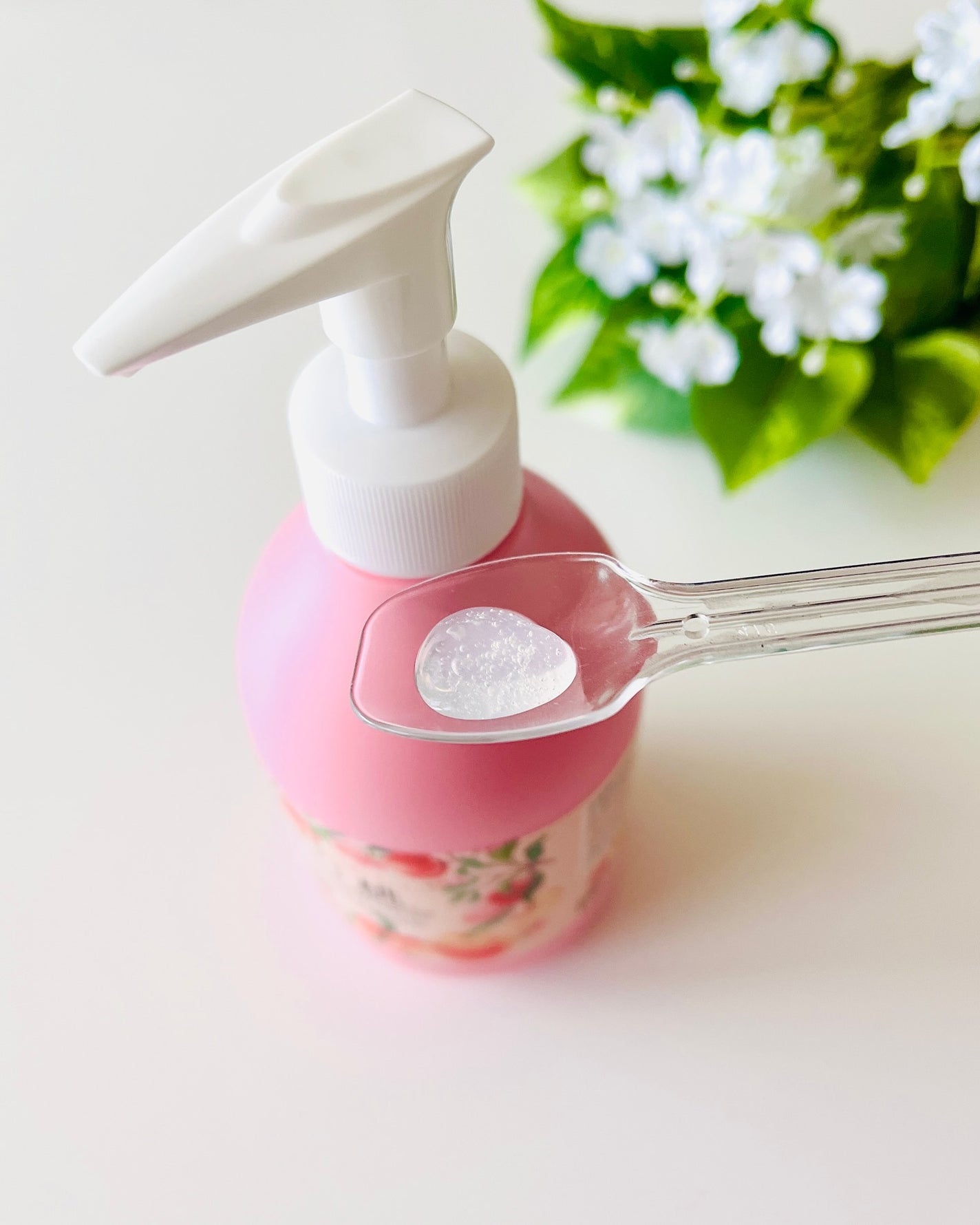 かなみ@フォロバ on LIPS 「【あかすりピーリング桃】夏が近づくと、肌の露出も多くなり、ひじ..」(3枚目)