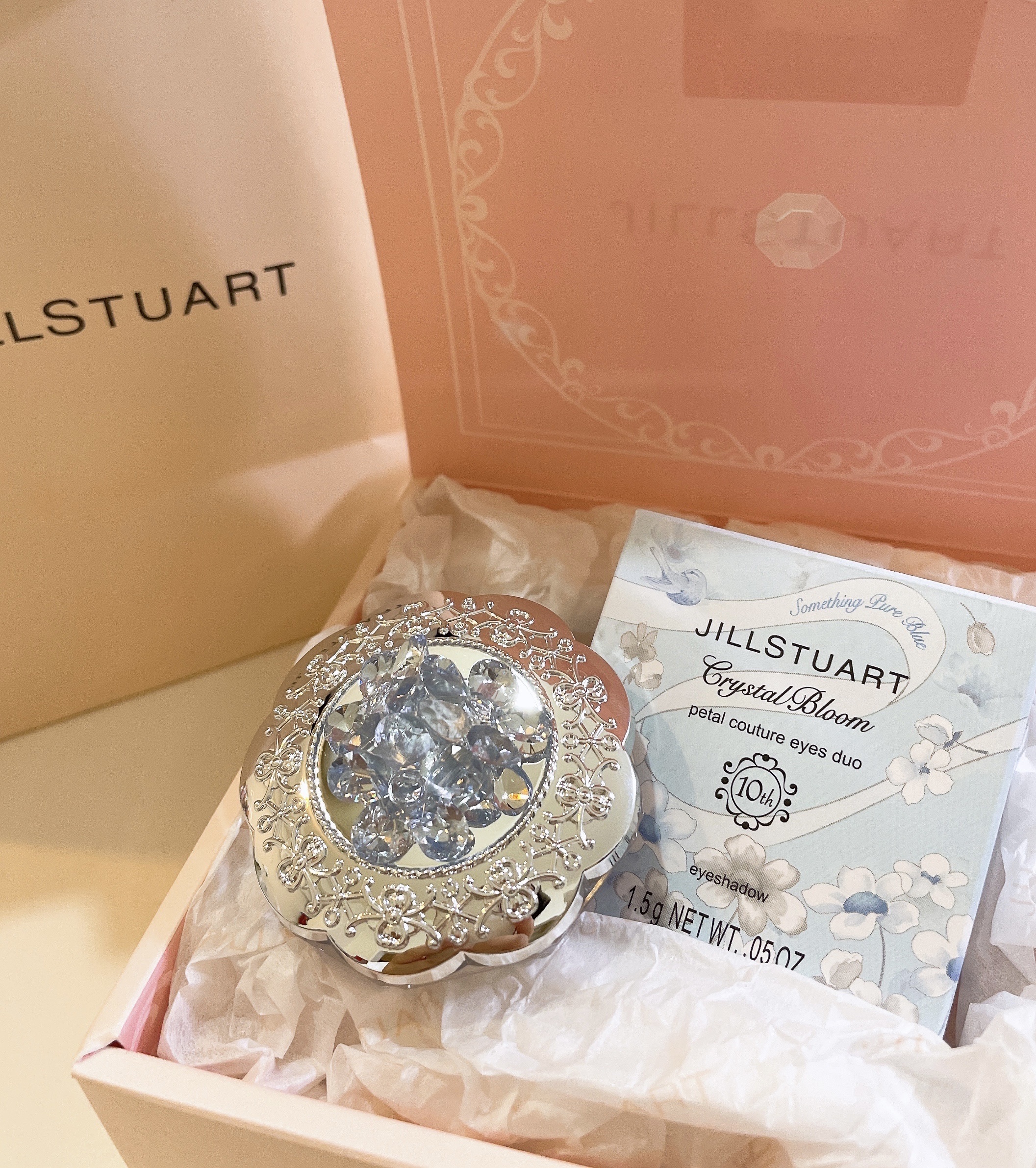 ジルスチュアート クリスタルブルーム ペタルクチュールアイズ デュオ 05 something pure blue petals/JILL STUART/アイシャドウパレットを使ったクチコミ（1枚目）