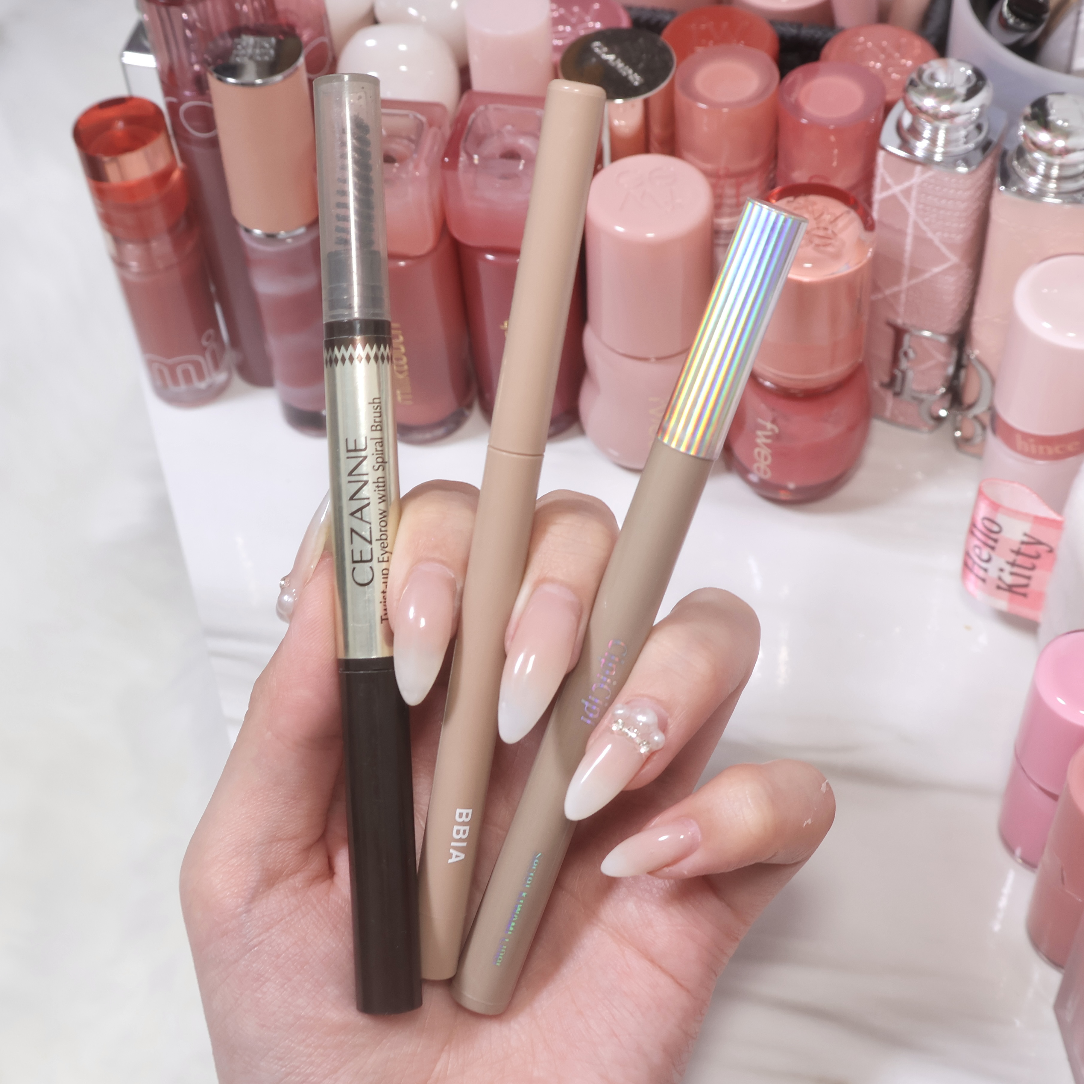 ブラシ付きアイブロウ繰り出し/CEZANNE/アイブロウペンシルを使ったクチコミ（1枚目）
