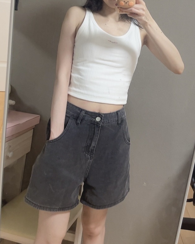 コットンブレンドクロップドタンクトップ [ドライ][フラワー]/ジーユー/その他を使ったクチコミ（3枚目）