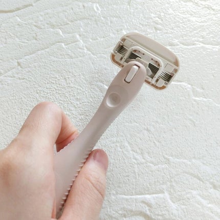 miness ボディ用カミソリ 替刃2個付/貝印/シェーバーを使ったクチコミ(4枚目)