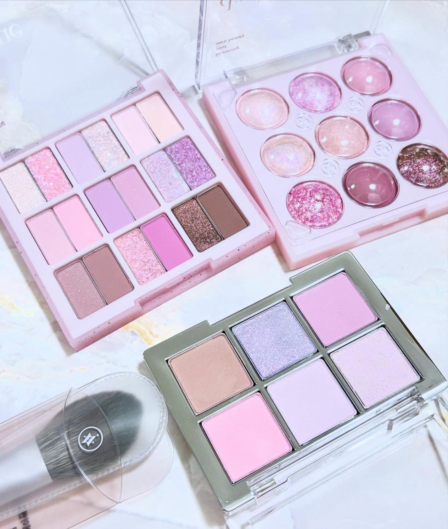 ラン on LIPS 「#メガ割#メガ割購入品#アイシャドウパレット#韓国コスメ可愛い..」(1枚目)