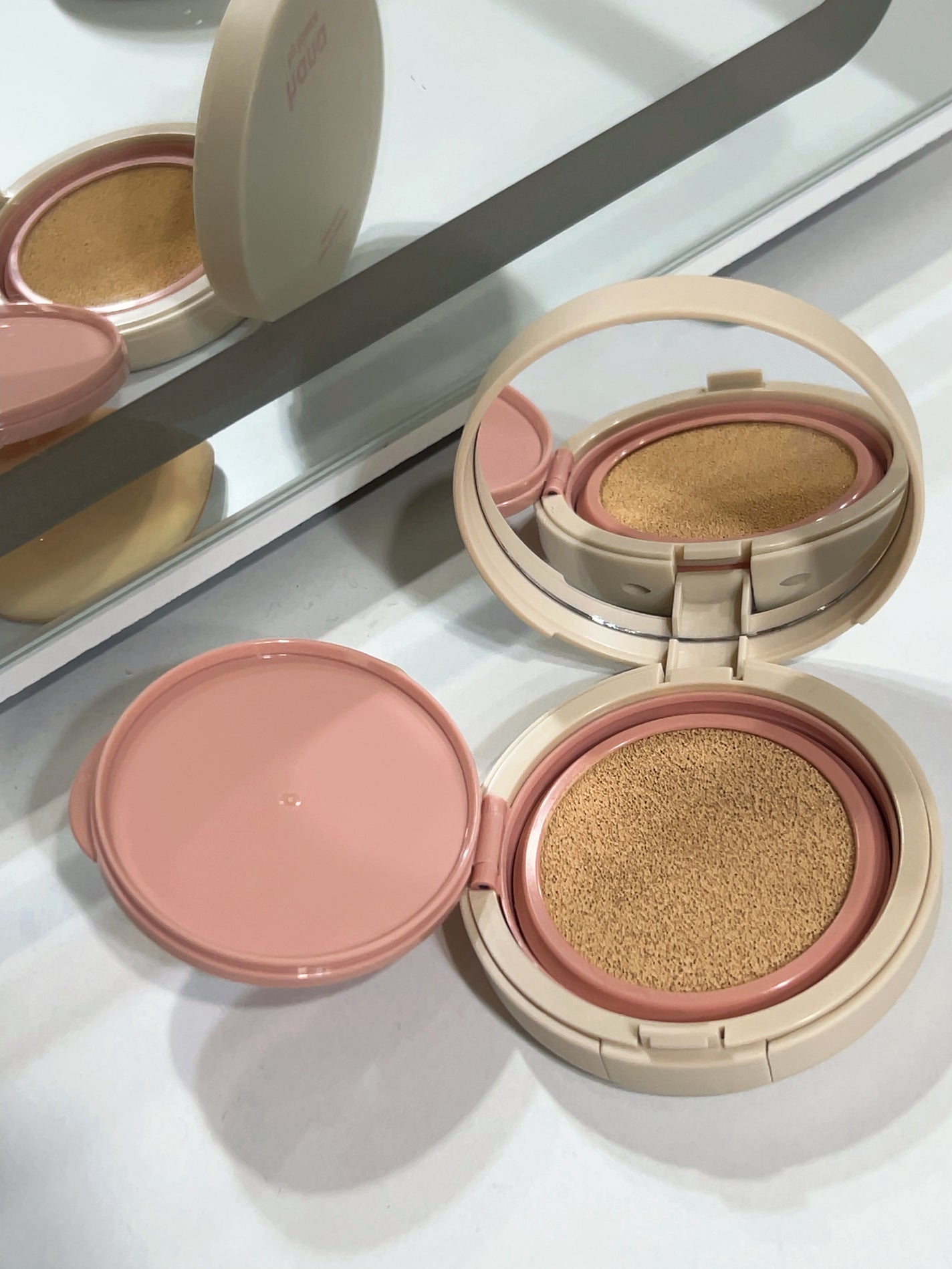 レイヤーフィットクッション/hana by hince/クッションファンデーションを使ったクチコミ(3枚目)