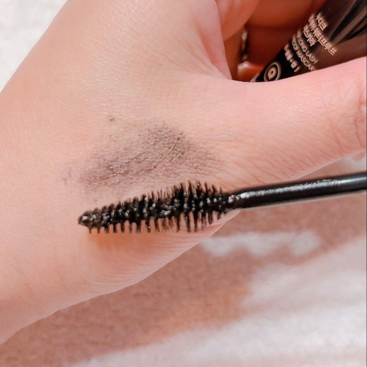 ウォータープルーフマスカラ/NUDIQUE/マスカラを使ったクチコミ(4枚目)