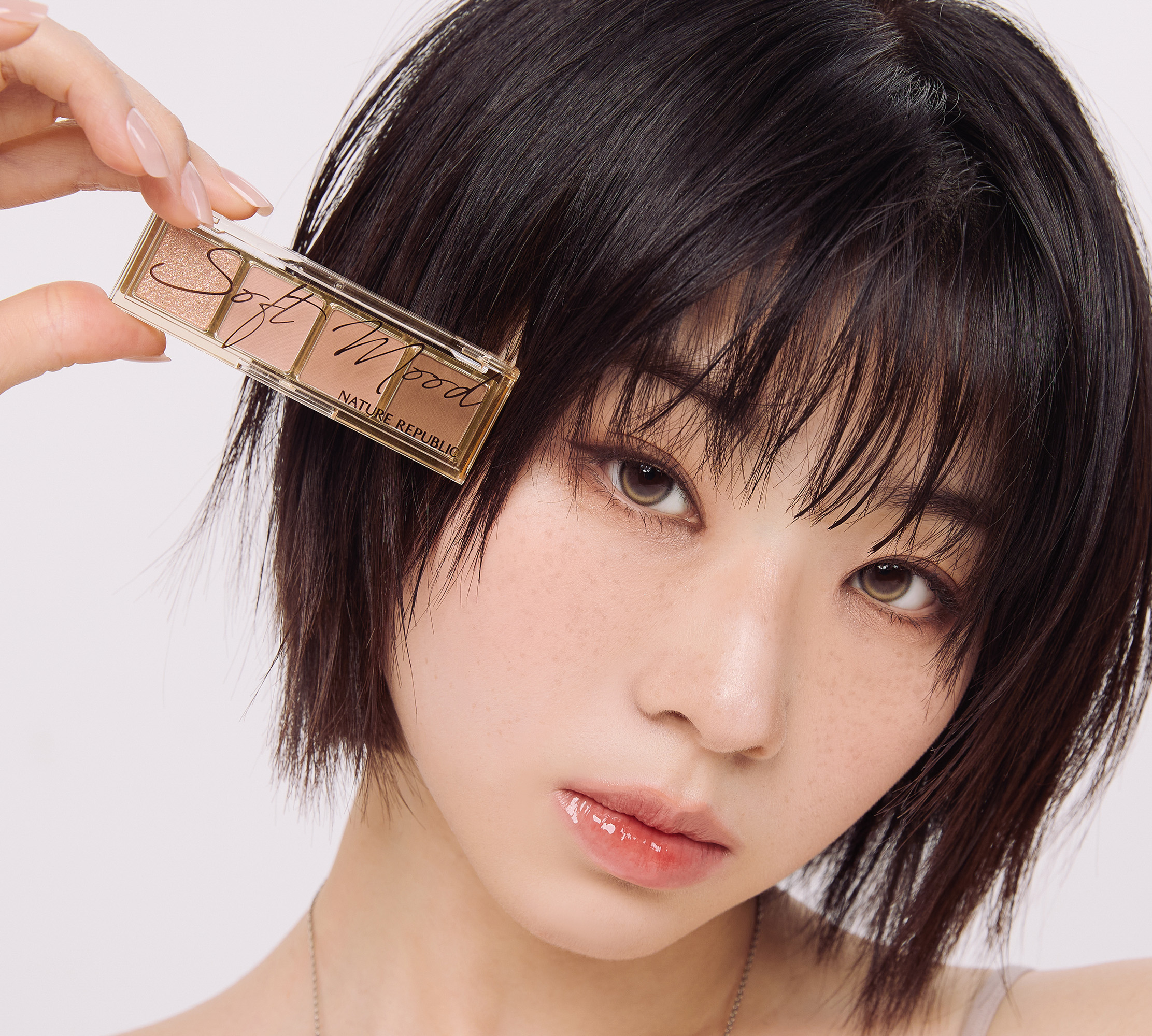 🤎On your Mocha Mousse Mood🤎

💚ネリスタッフのおすすめ💚
デイリーベーシックパレット 06 ソフトブラウン

やわらかな目元から、
深みのあるムードまでUP！

明日から始まるメガポ8日間限定で
🔥HO