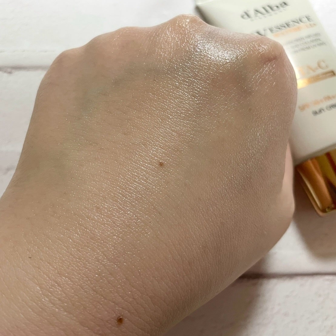 ビタカプセルエイジングケアサンクリーム/ダルバ/日焼け止め・UVケアを使ったクチコミ(5枚目)