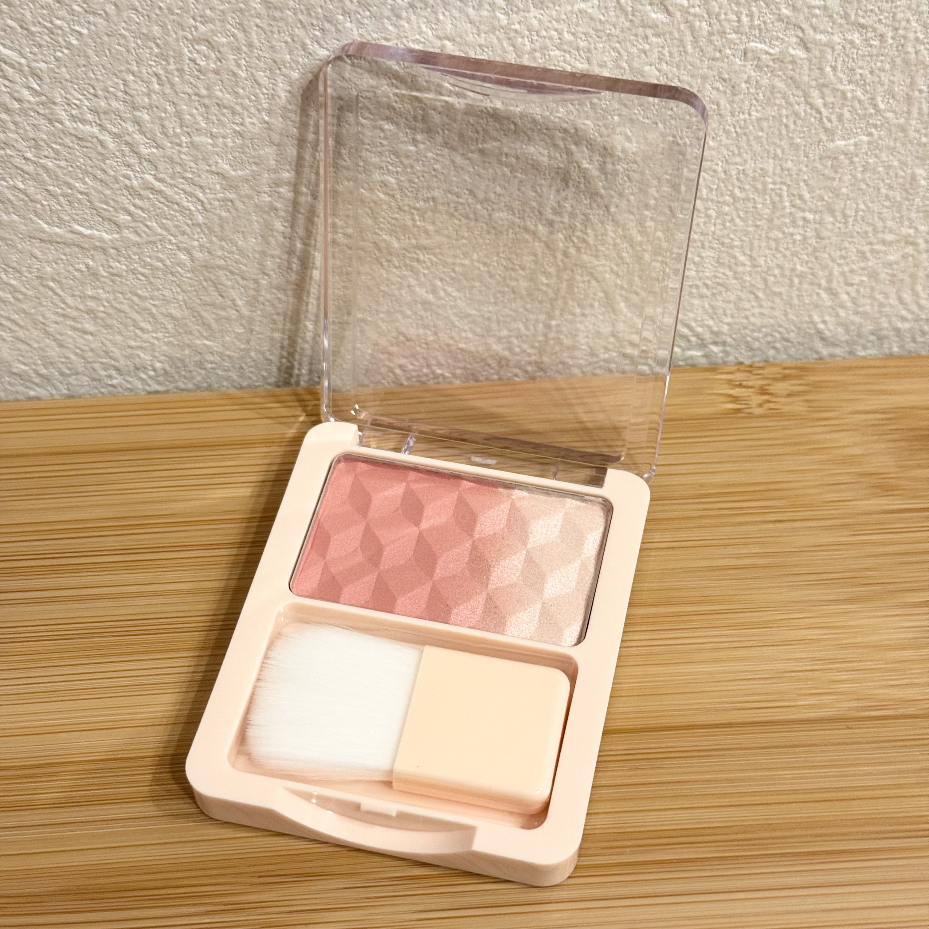 レブロン ブラッシュ デュオ 001 エロス/REVLON/パウダーチークを使ったクチコミ（1枚目）