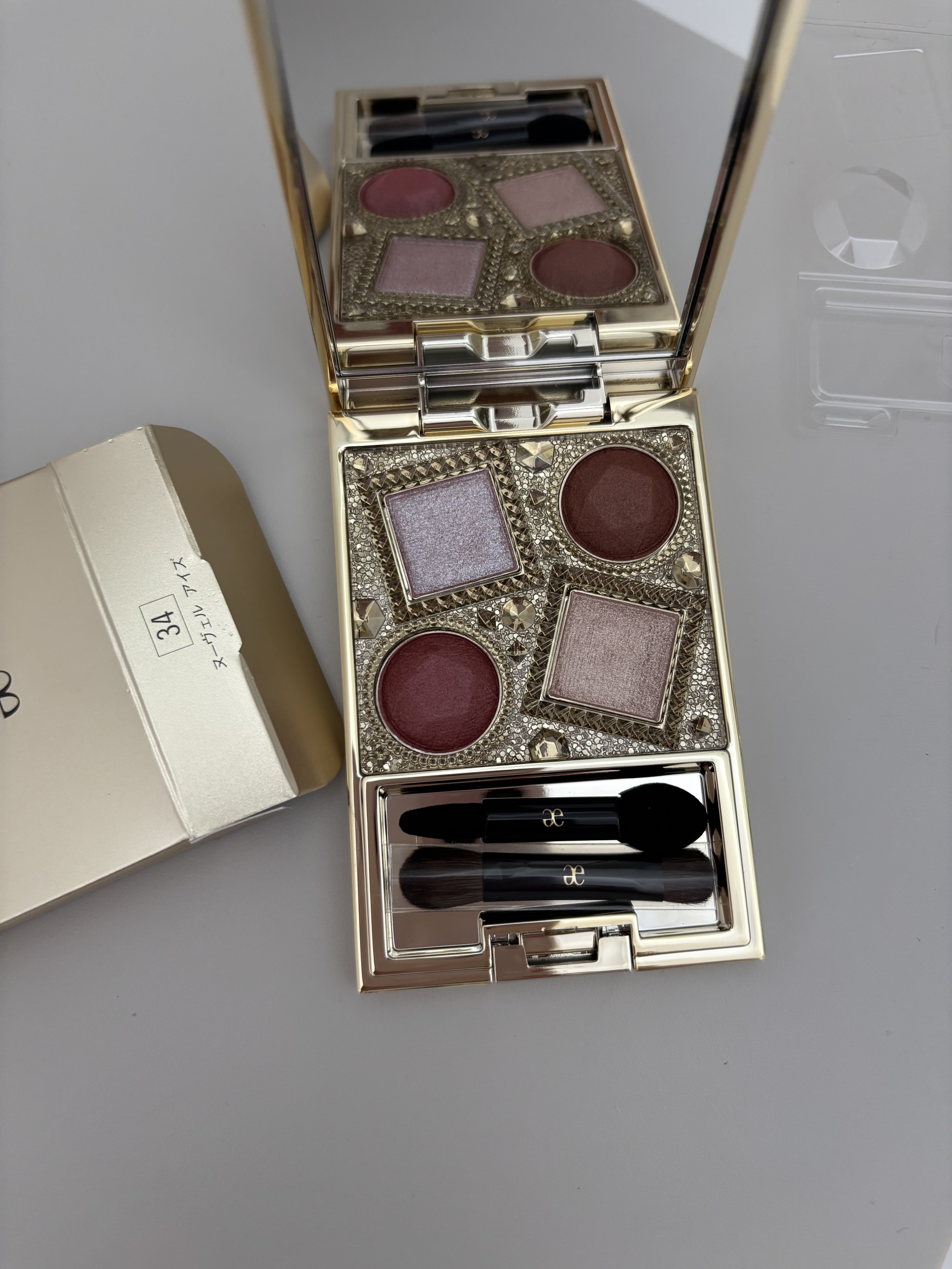 エレガンス ヌーヴェル アイズ/Elégance/アイシャドウパレットを使ったクチコミ（1枚目）