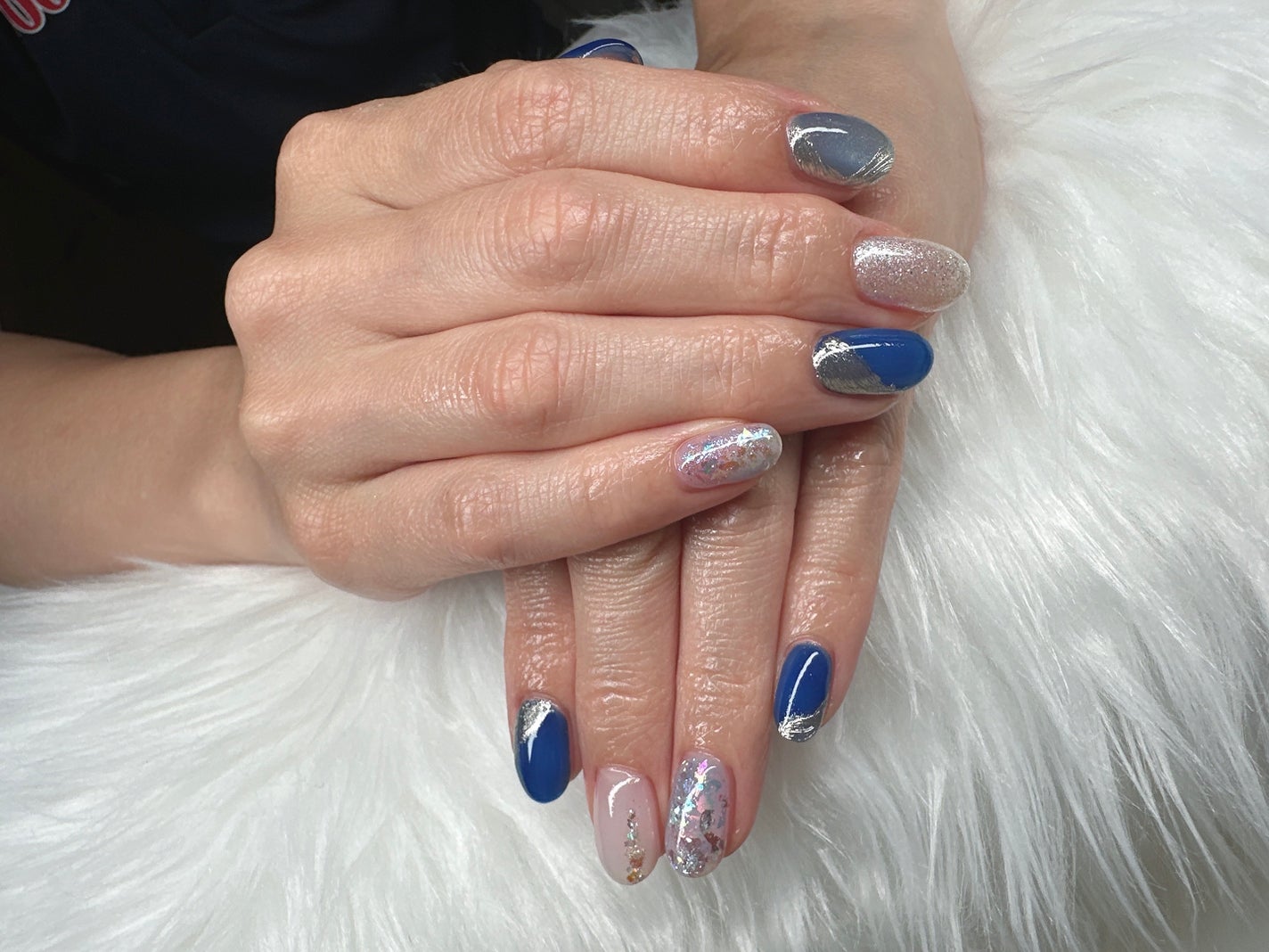 ちゃーん♡ on LIPS 「ジェルネイルデザイン#ジェルネイル#ブルーネイル#梅雨ネイル#..」(3枚目)