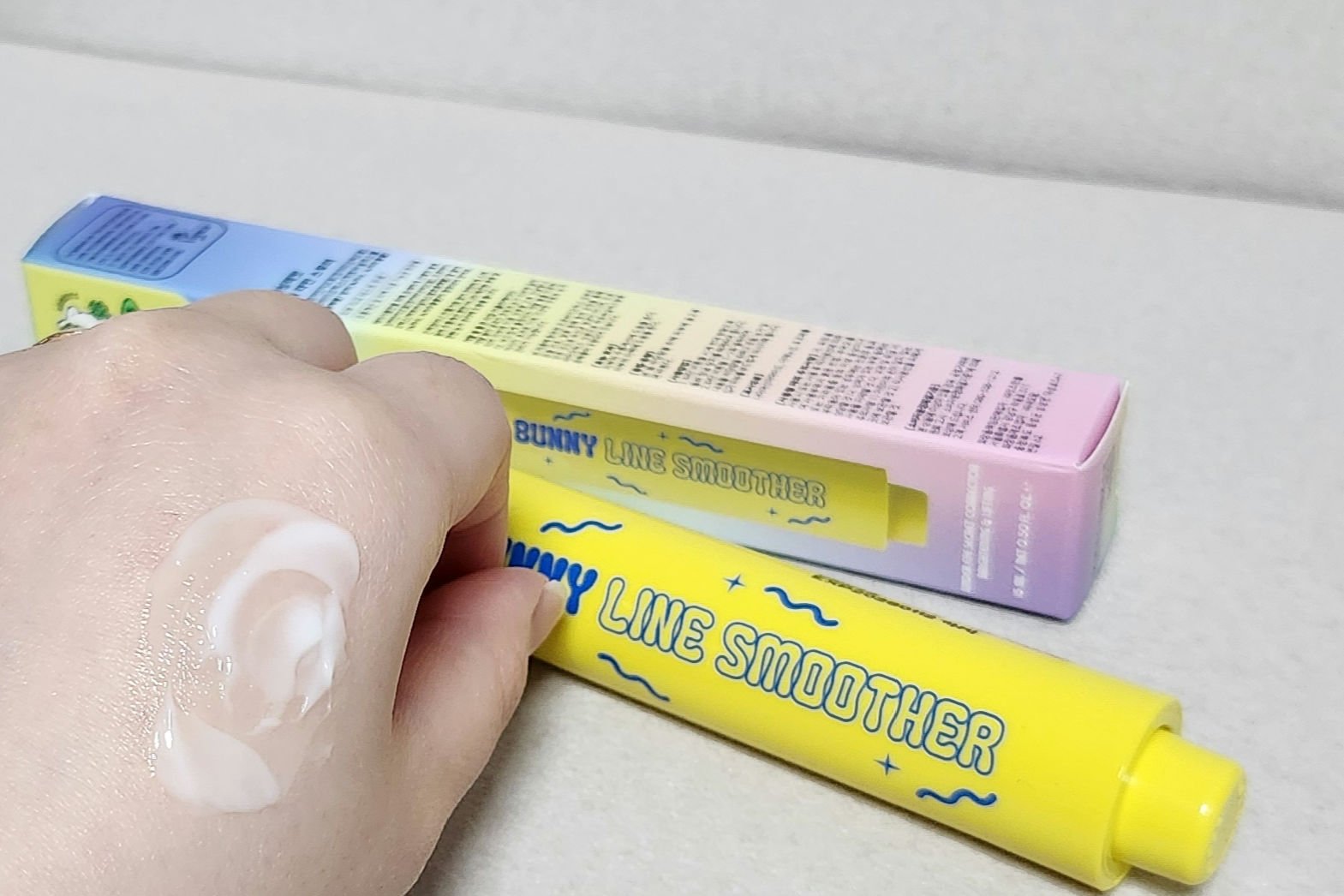 CHASIN'RABBITS Bunny Line Smootherのクチコミ「【CHASIN'RABBITS】Bunny Line Smoother

✔️シワ改善機能性成.....」（3枚目）