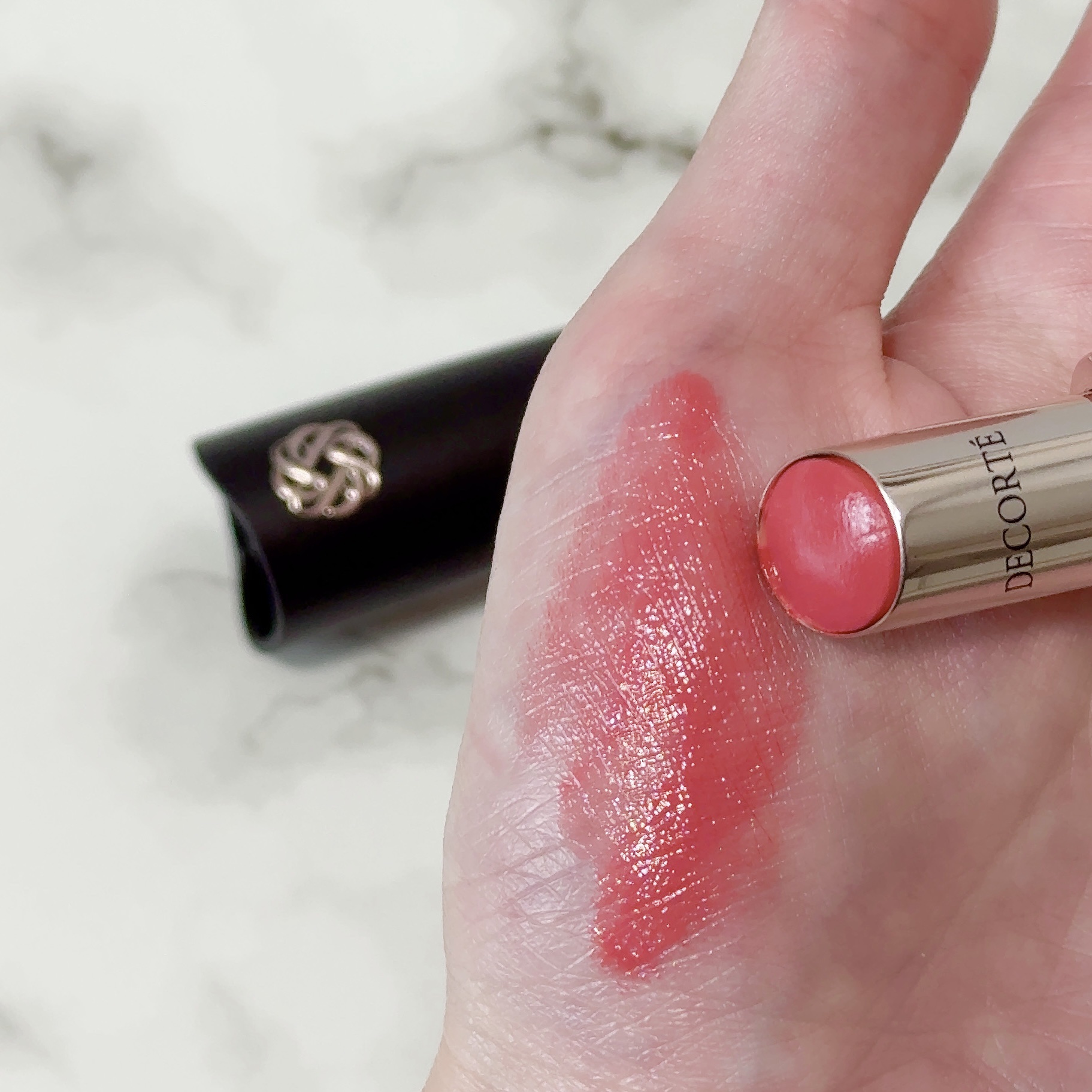 ルージュデコルテ　クリームグロウ 11G fully bloomed/DECORTÉ/口紅を使ったクチコミ（2枚目）