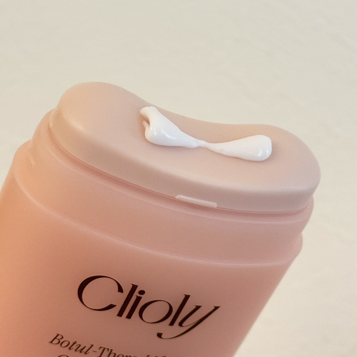 クリオリボトセラリフティングカッサクリーム/cutem/マッサージクリームを使ったクチコミ（3枚目）