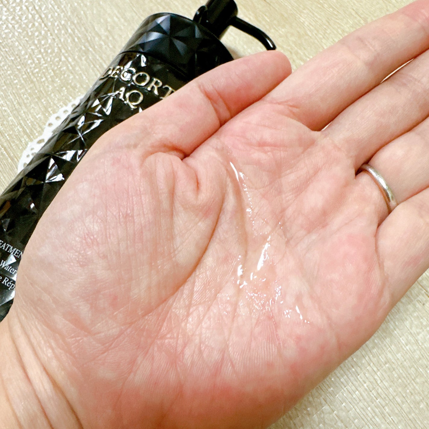 AQ ブースティング トリートメント ヘアセラム/DECORTÉ/洗い流すヘアトリートメントを使ったクチコミ(4枚目)