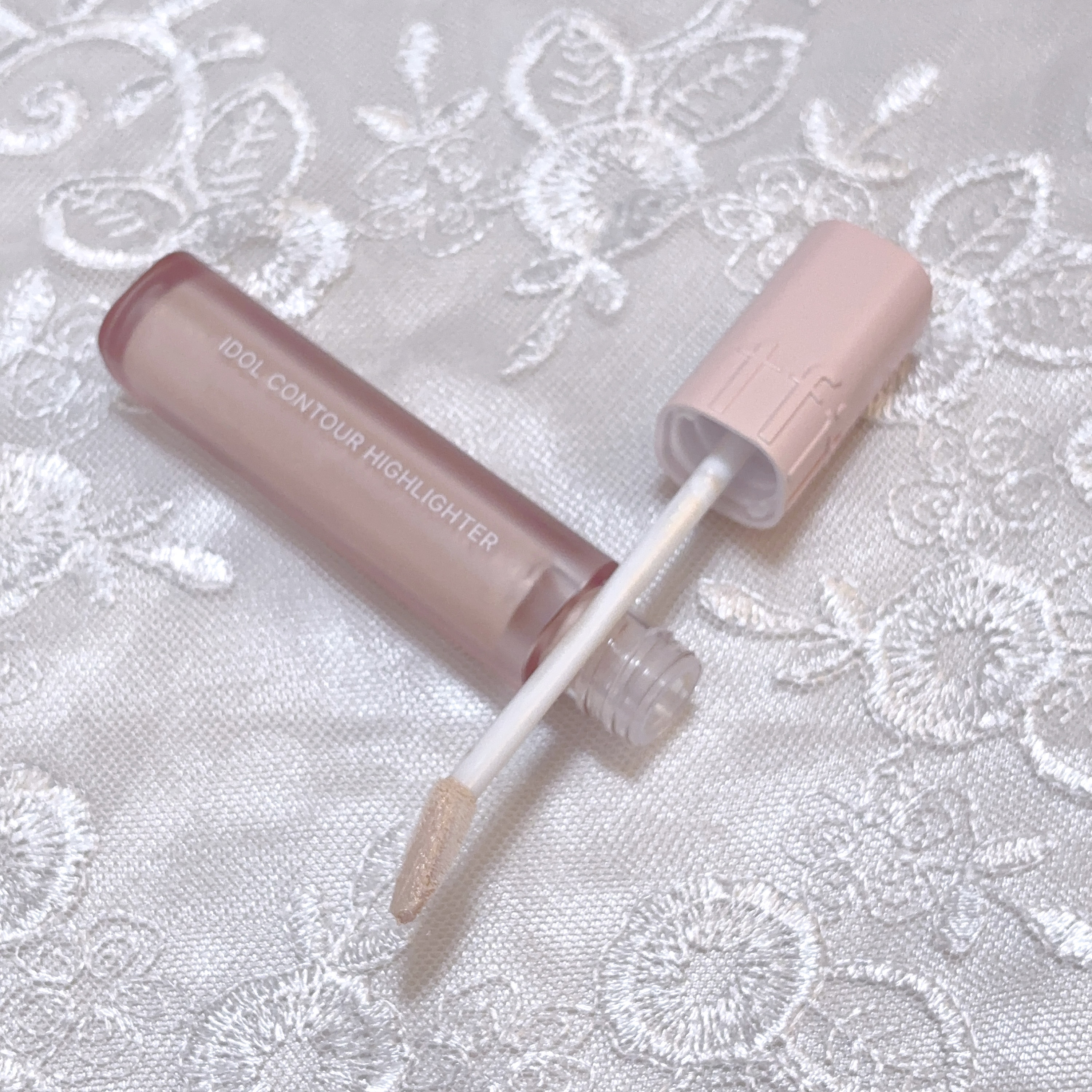 アイドル コントゥア ハイライター/TFIT/リキッドハイライトを使ったクチコミ（3枚目）