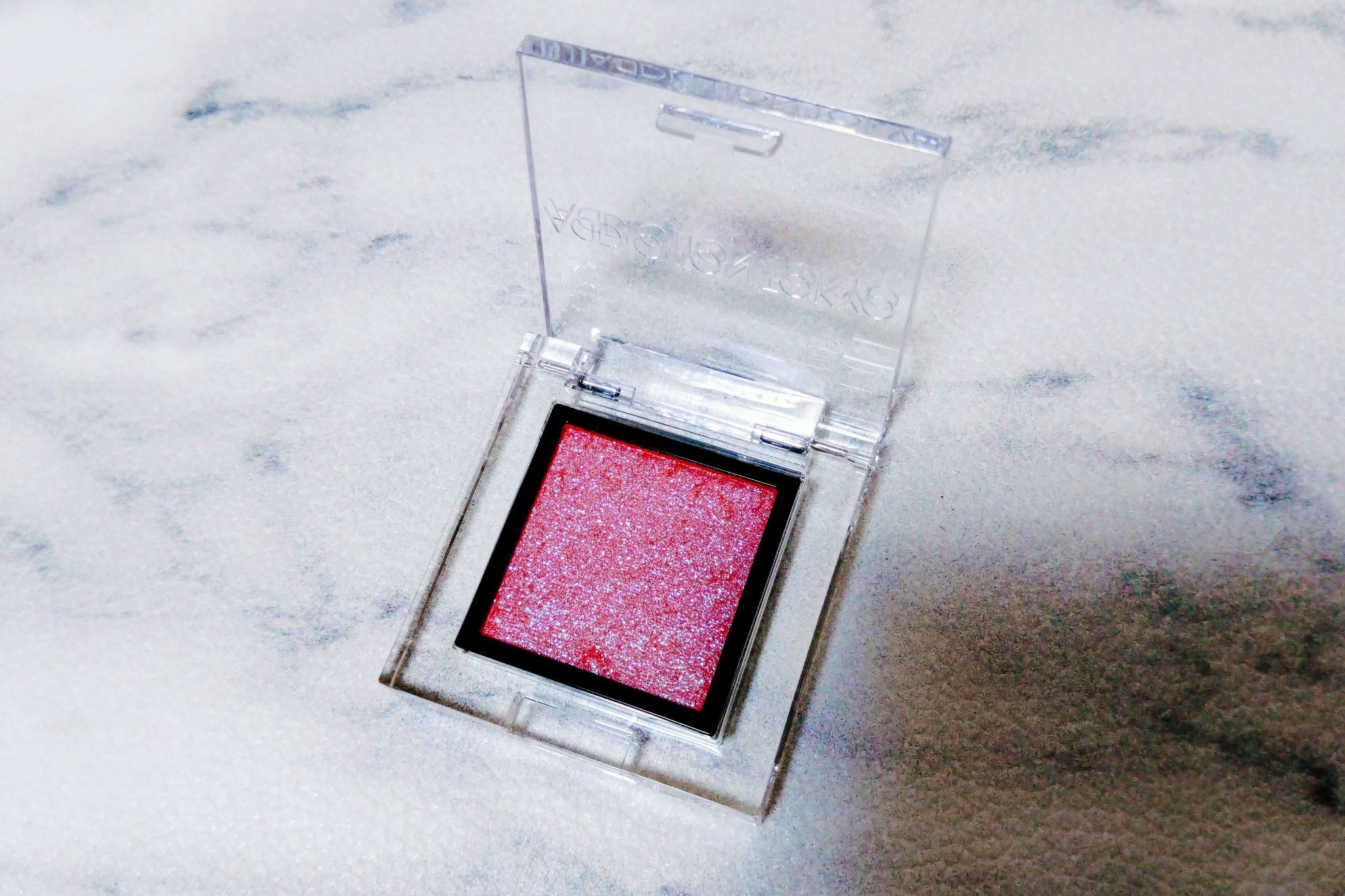  アディクション　ザ アイシャドウ プリズム/ADDICTION/単色アイシャドウを使ったクチコミ（2枚目）