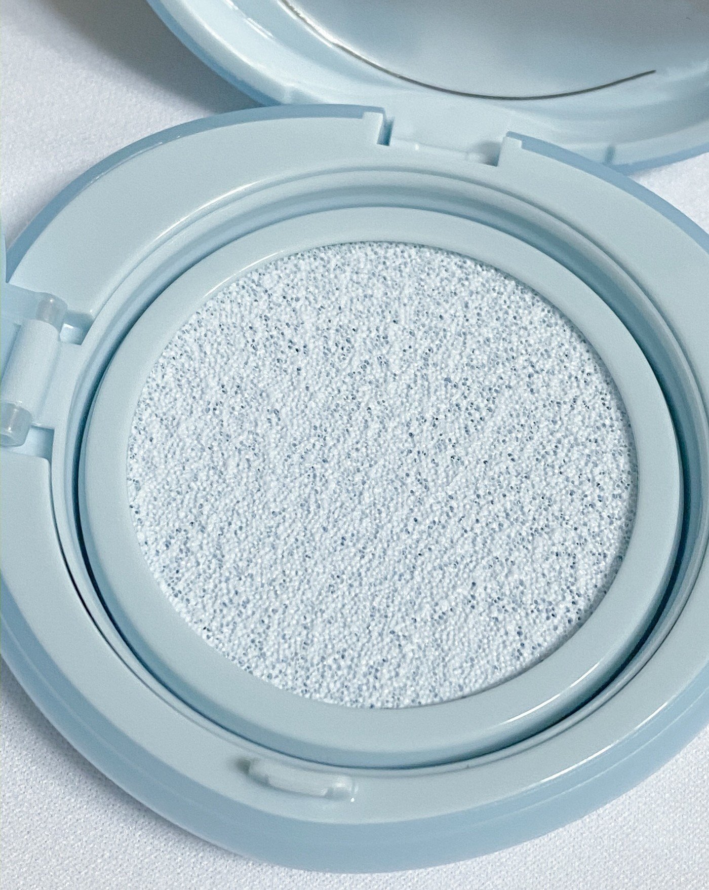 ブラーフィニッシュサンクッション/TOCOBO/日焼け止めパウダーを使ったクチコミ（2枚目）