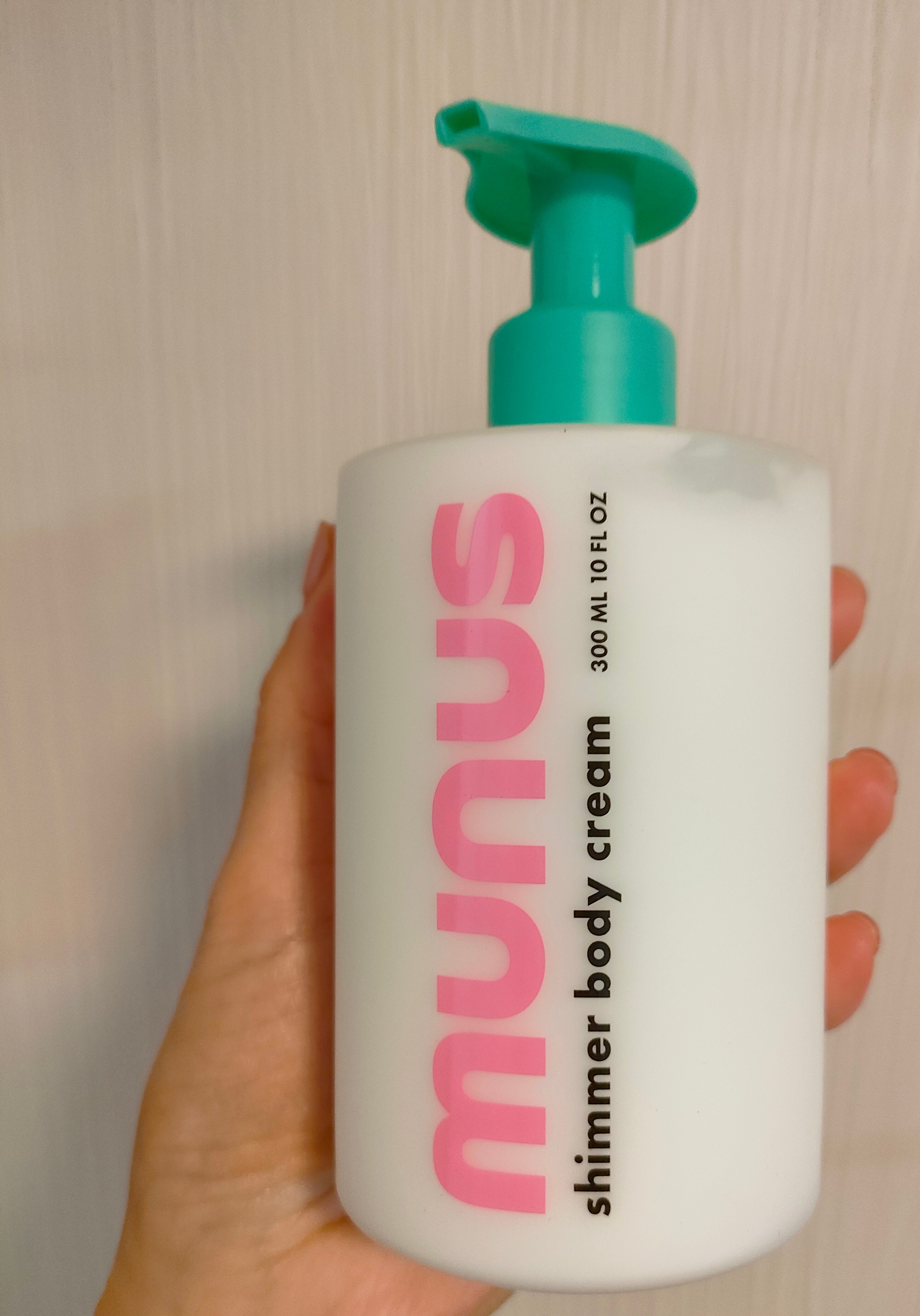 ベルベットドリームシマーボディークリーム/munus/ボディクリームを使ったクチコミ（1枚目）