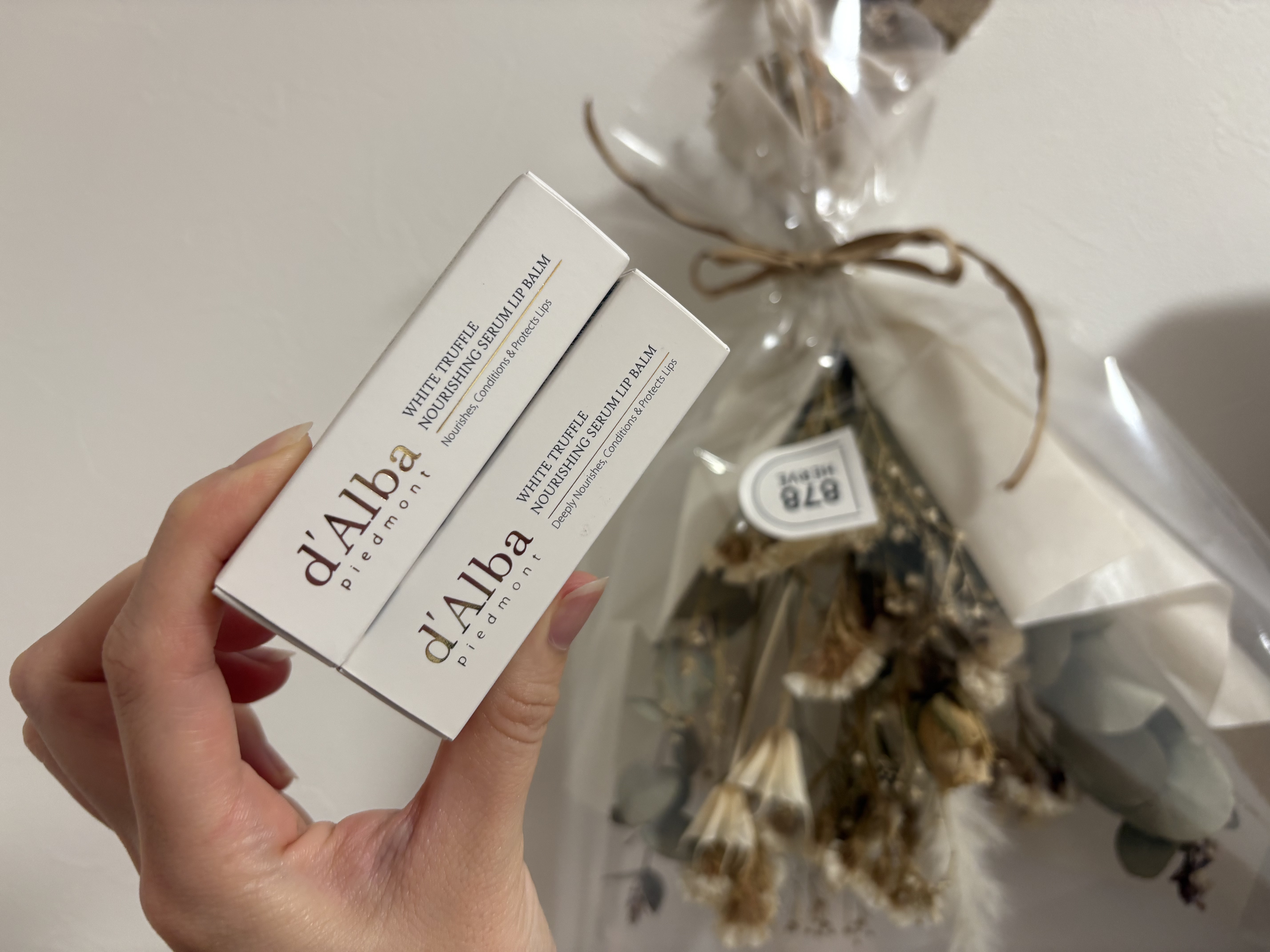 ホワイトトリュフナリシングセラムリップバーム/ダルバ/リップバームを使ったクチコミ（2枚目）