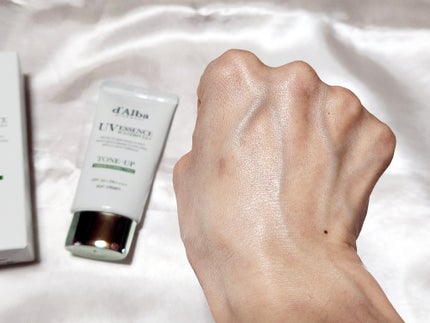 クリーンティーツリーリポソームトーンアップサンクリーム(グリーン)/ダルバ/日焼け止めクリームを使ったクチコミ(5枚目)